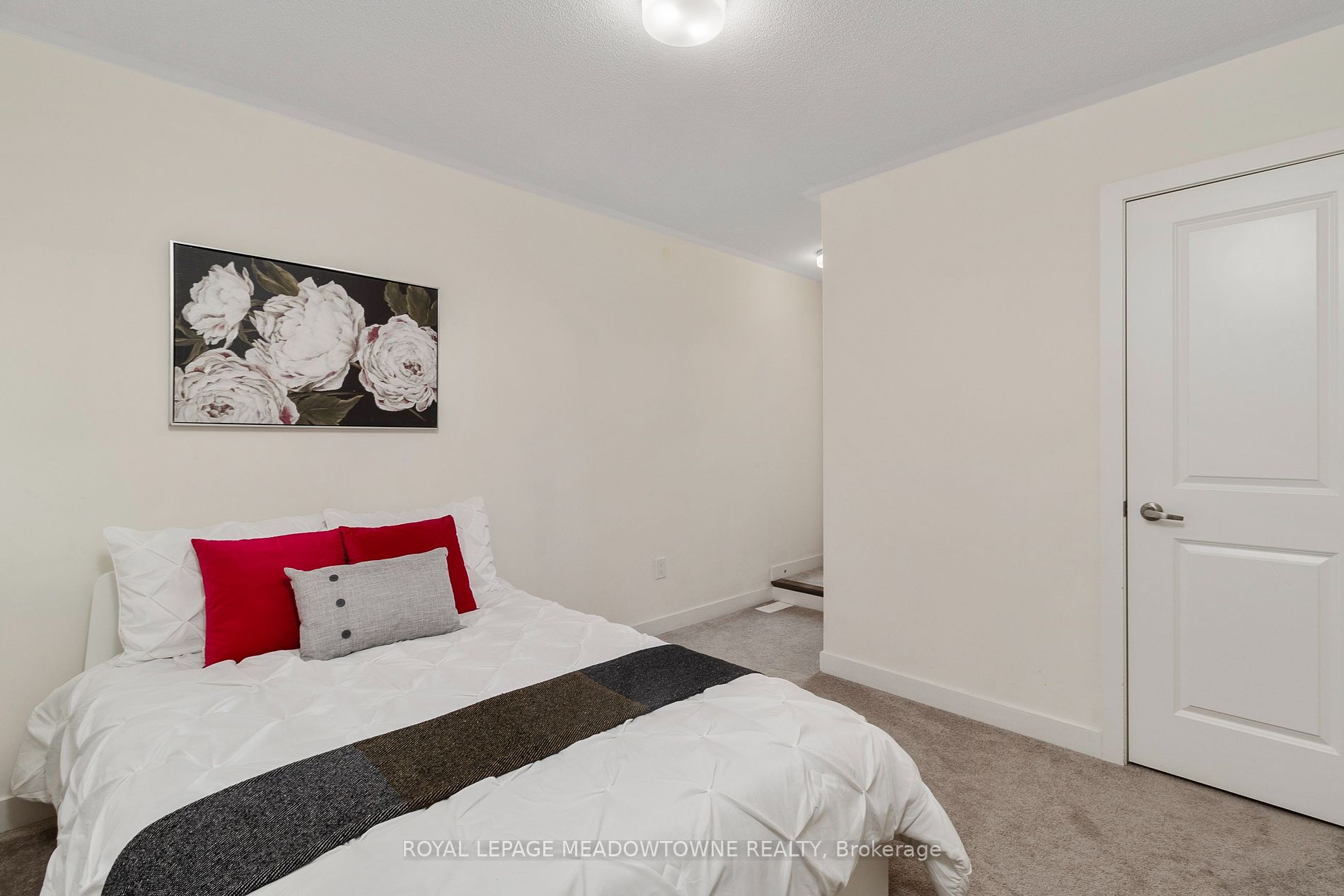 2662 Castlegate Crossing Property Photo 17
