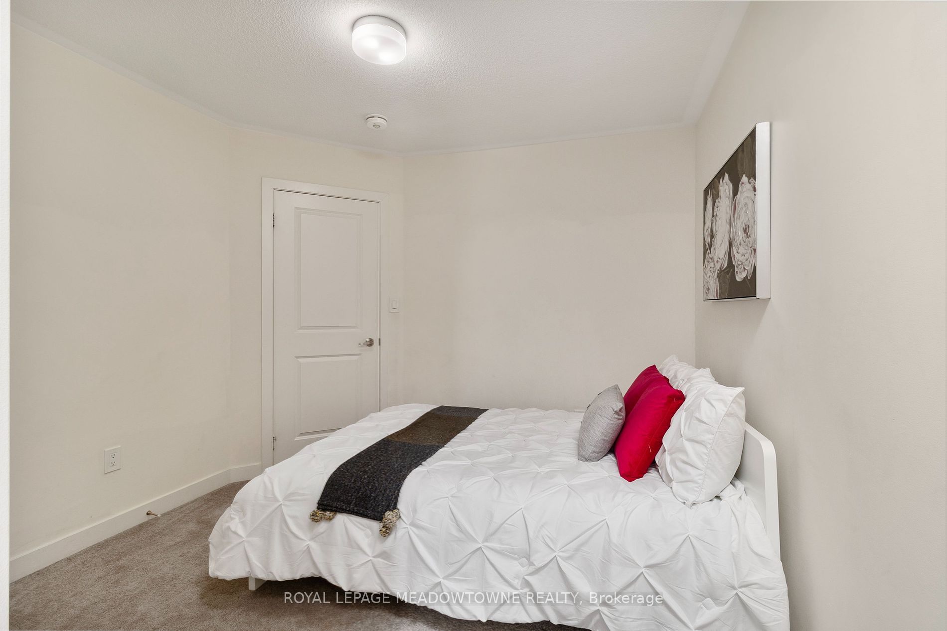 2662 Castlegate Crossing Property Photo 18