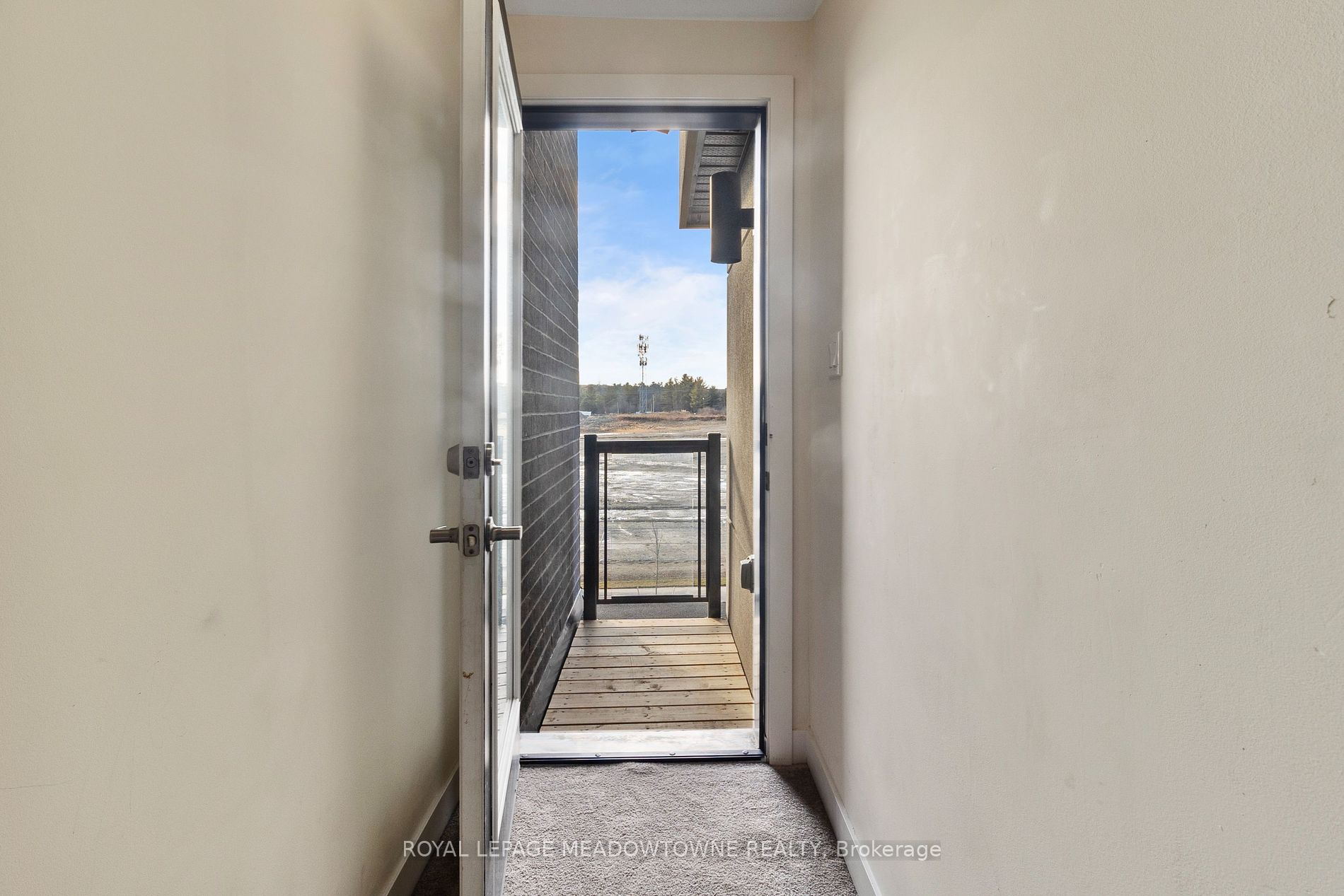 2662 Castlegate Crossing Property Photo 22