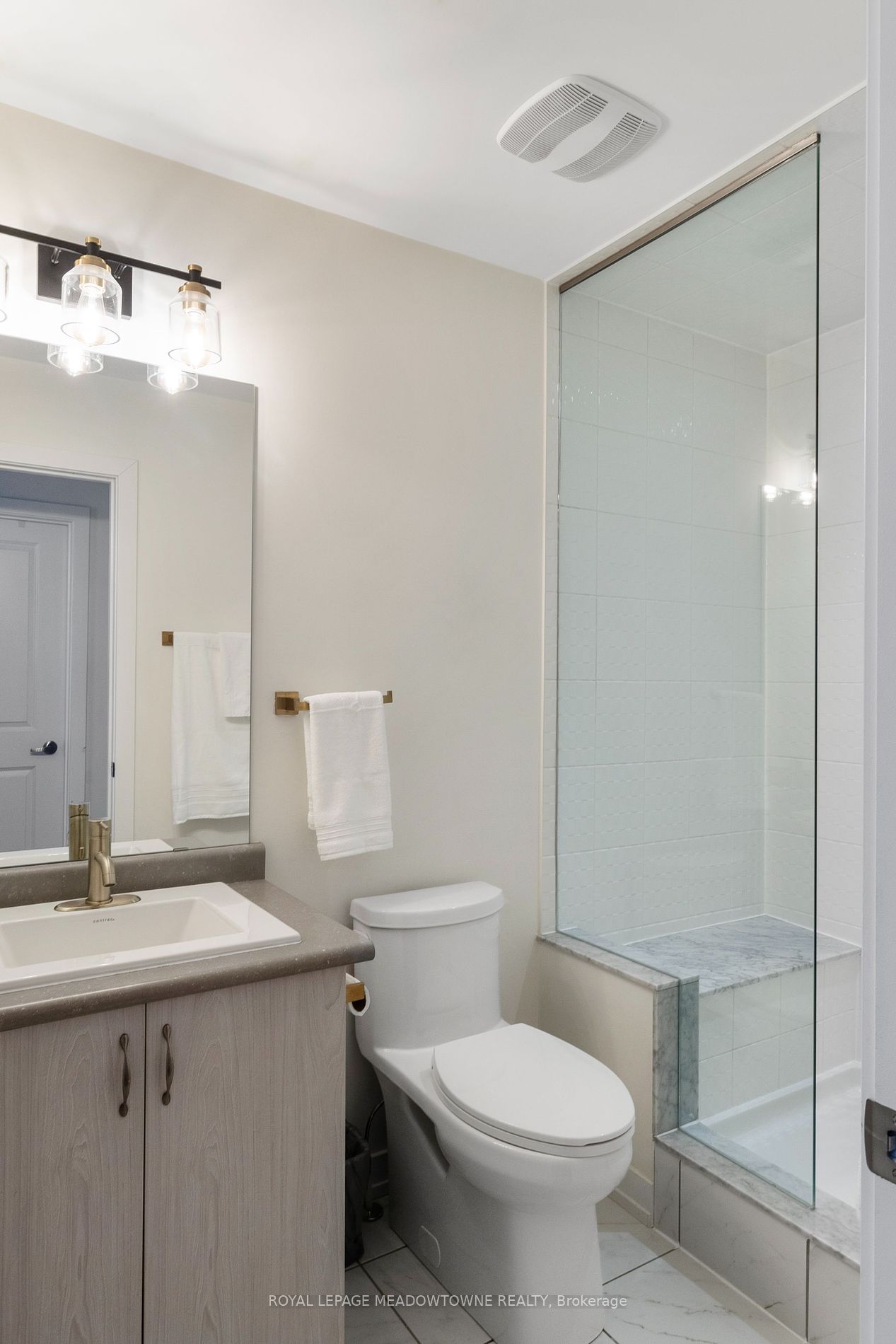 2662 Castlegate Crossing Property Photo 26