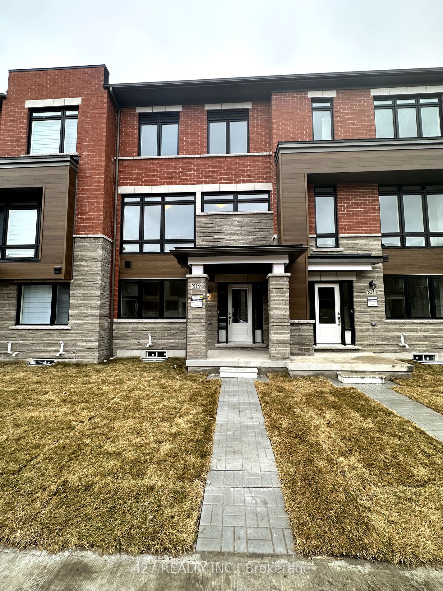 519 Danks Ridge Dr E Property Photo 2