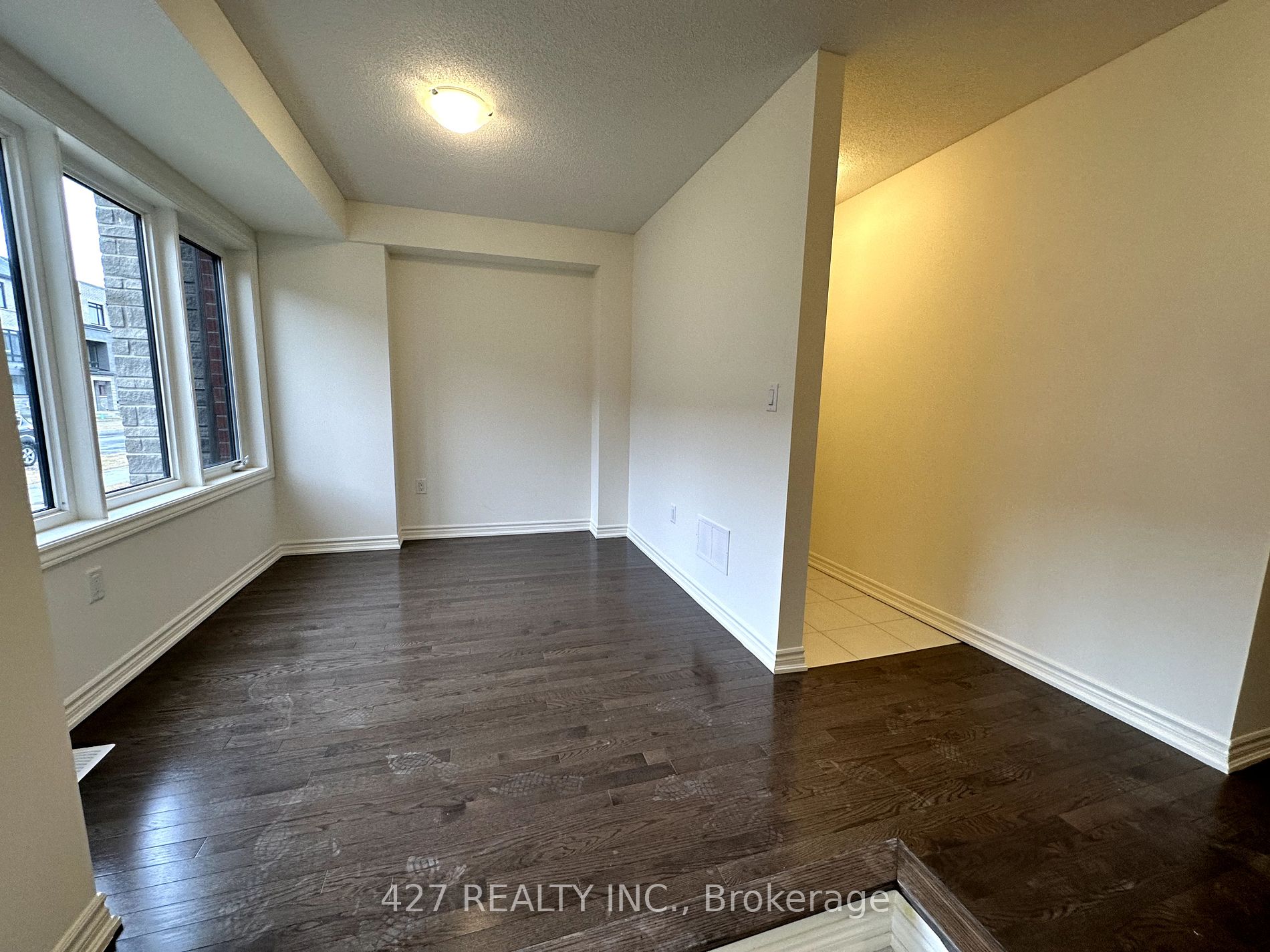 519 Danks Ridge Dr E Property Photo 4