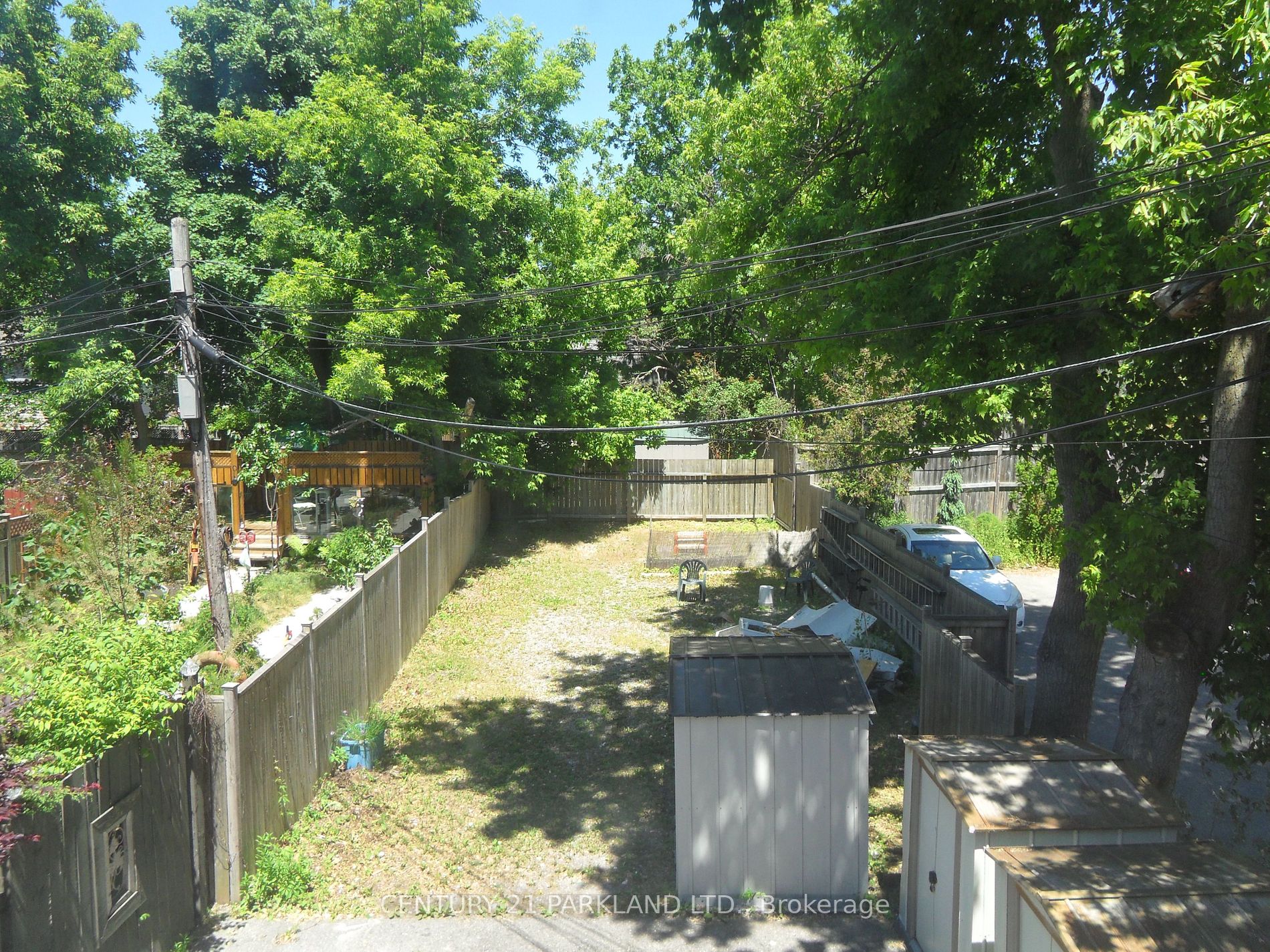 910 Kingston Rd Property Photo 14