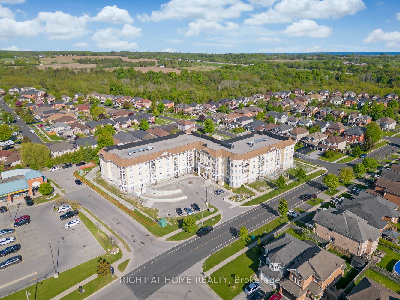 21 Brookhouse Dr 15 Property Photo 2
