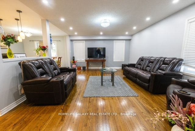 32 Dart Crt Property Photo 13