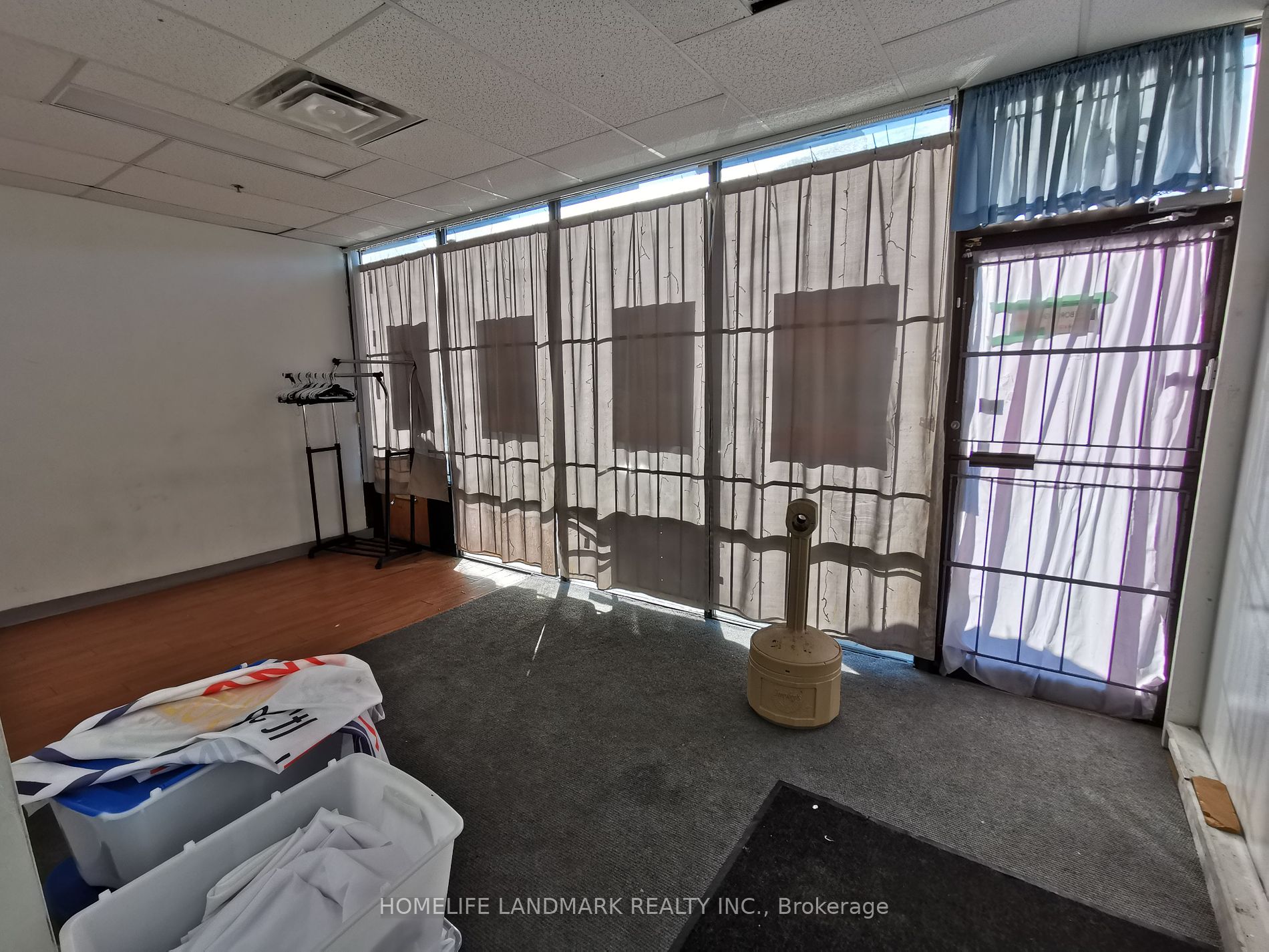 50 Weybright Crt Property Photo 3