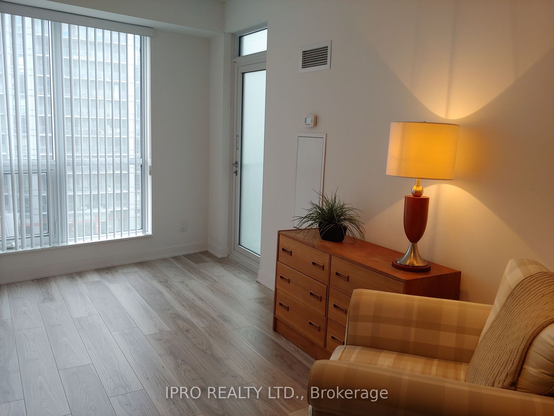 195 Bonis Ave 13 Property Photo 4
