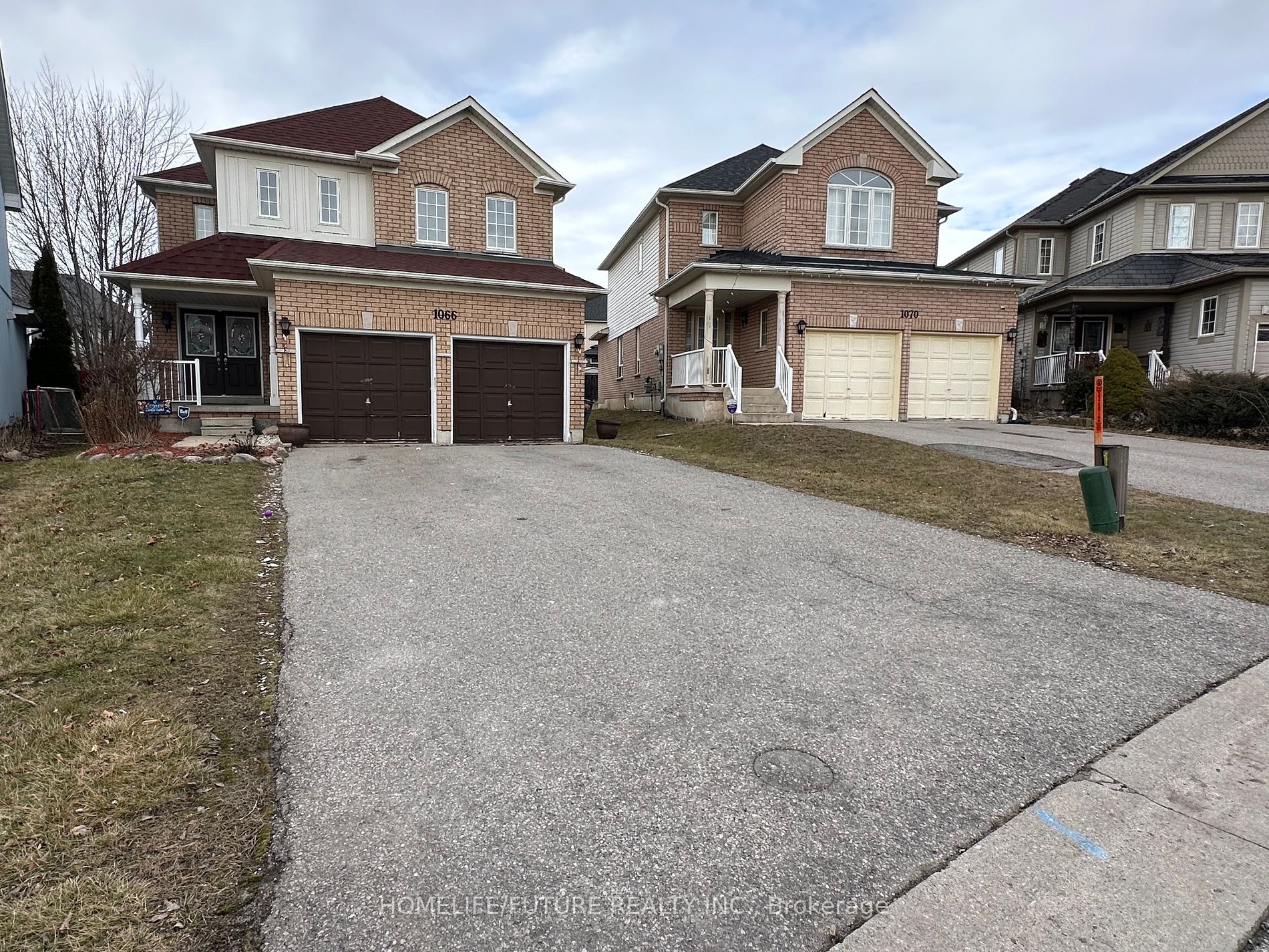 1066 Keswick Crt Property Photo 2