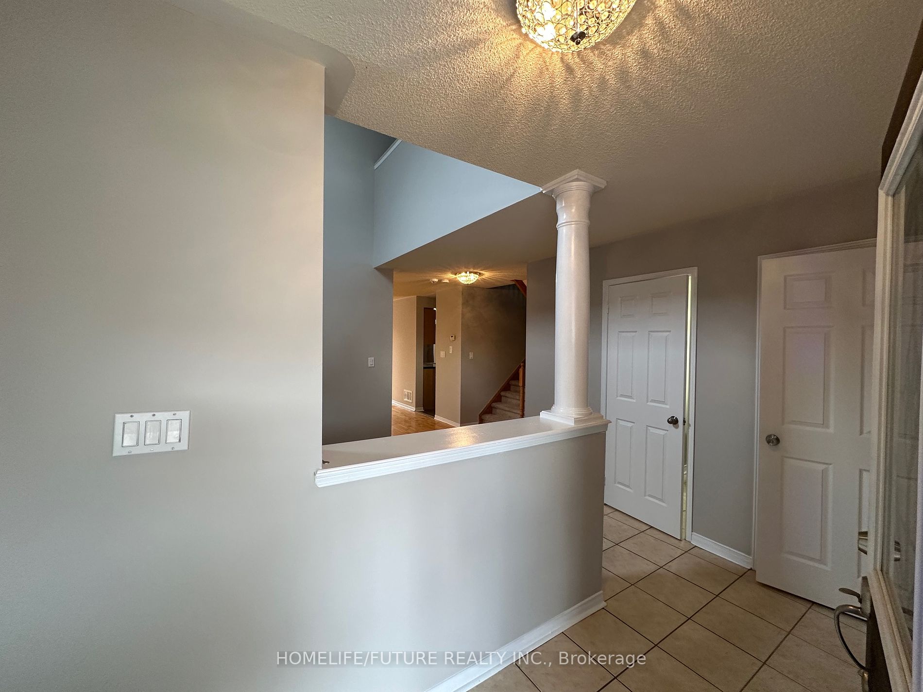 1066 Keswick Crt Property Photo 4