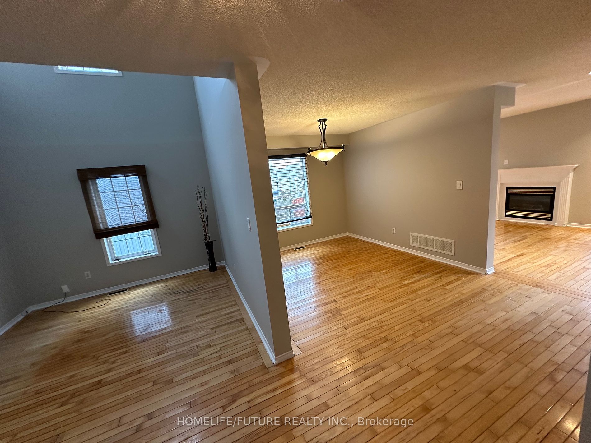 1066 Keswick Crt Property Photo 6