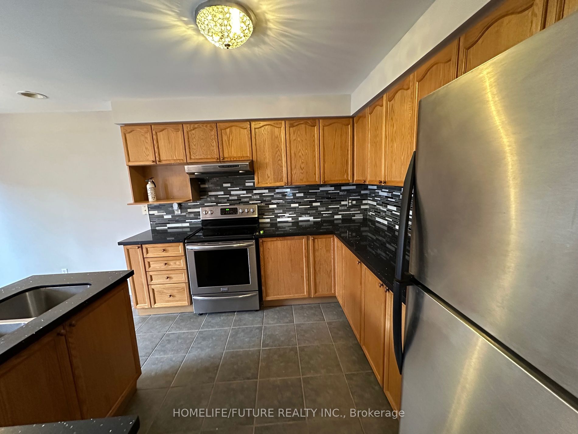 1066 Keswick Crt Property Photo 11