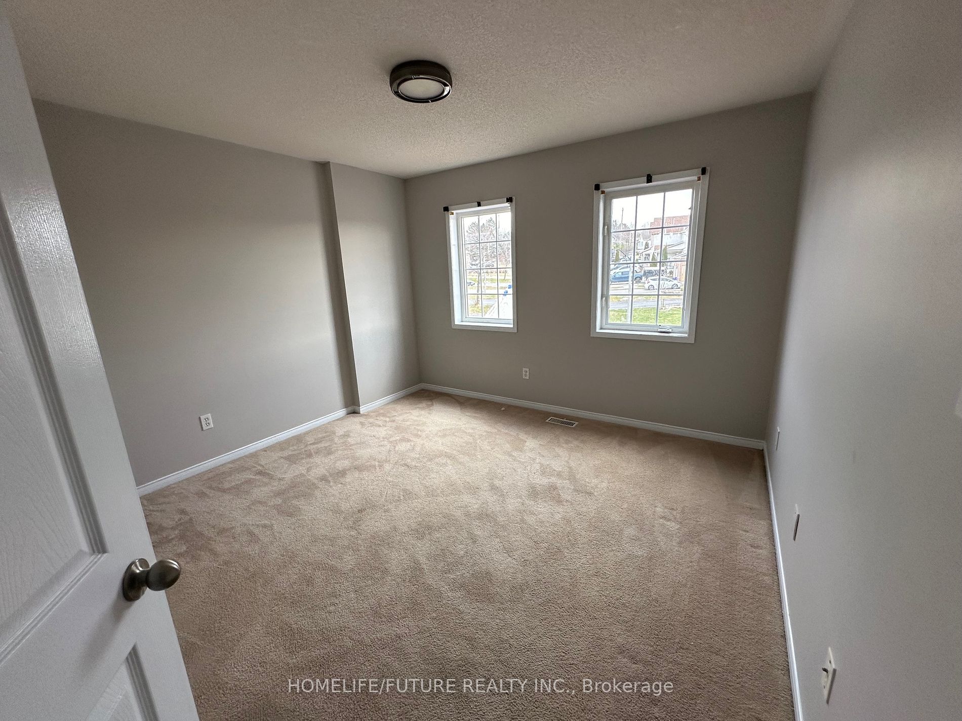 1066 Keswick Crt Property Photo 15