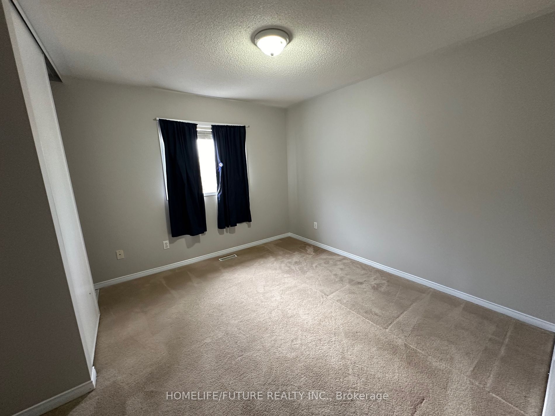 1066 Keswick Crt Property Photo 17