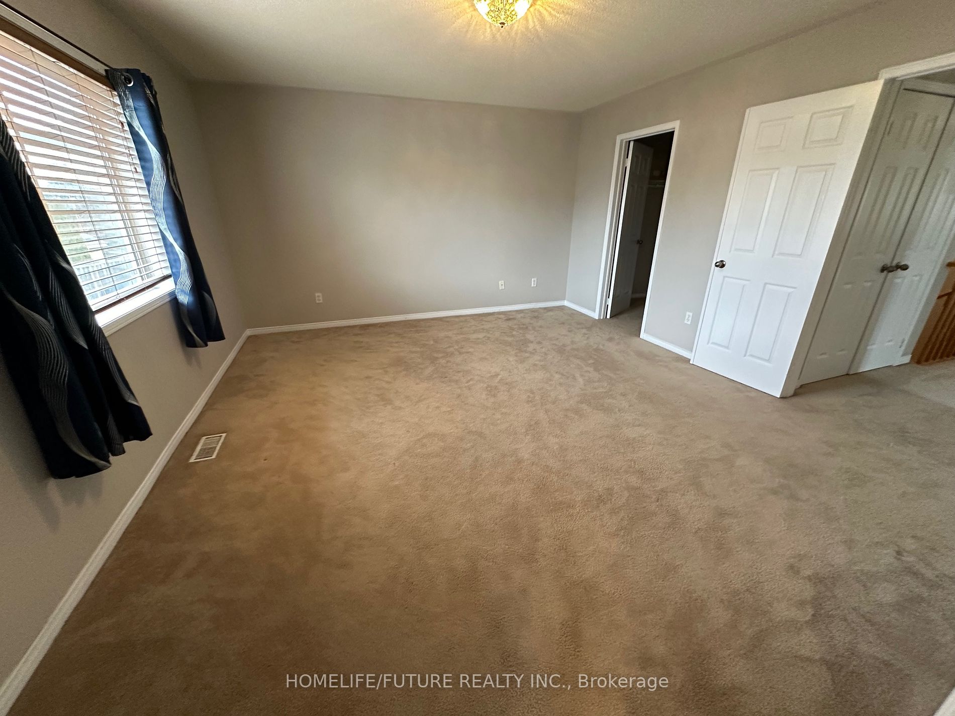 1066 Keswick Crt Property Photo 22