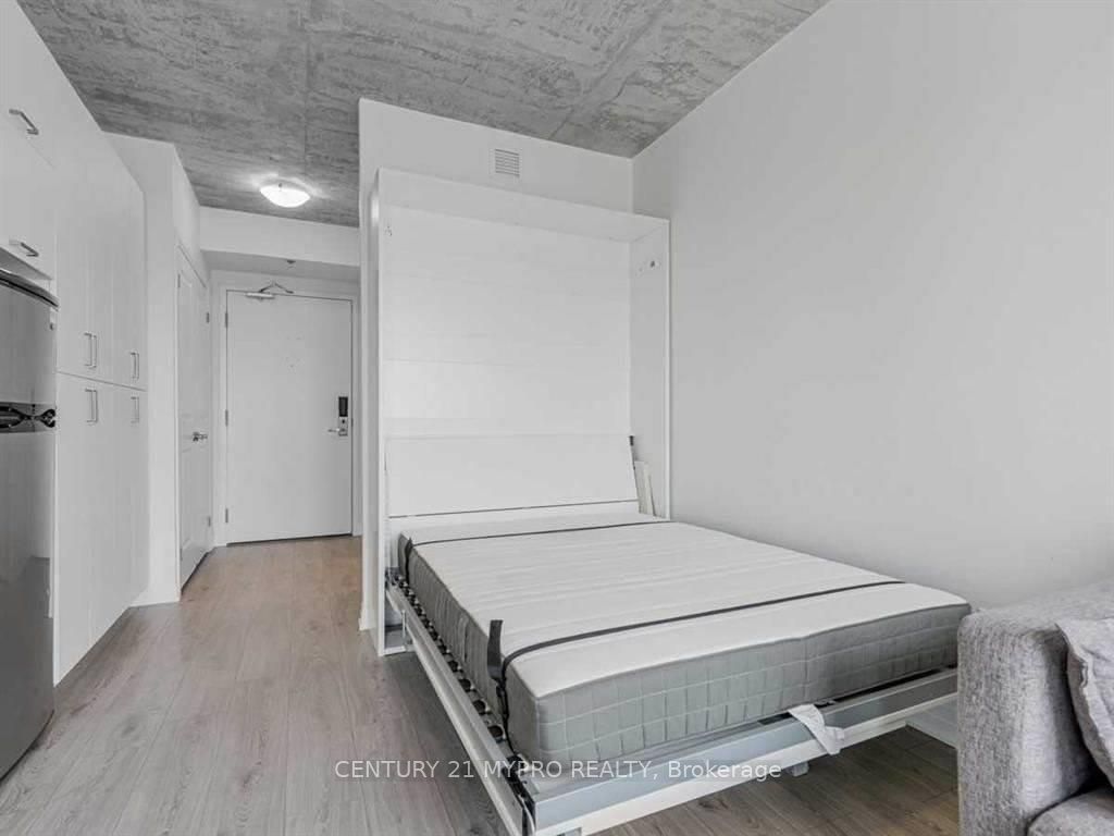 1900 Simcoe St N 38 Property Photo 10