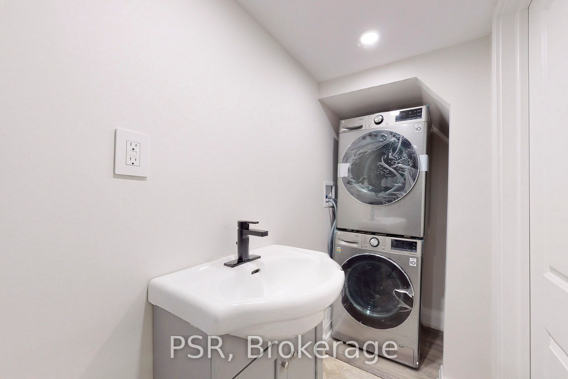 50 King Edward Ave Property Photo 22