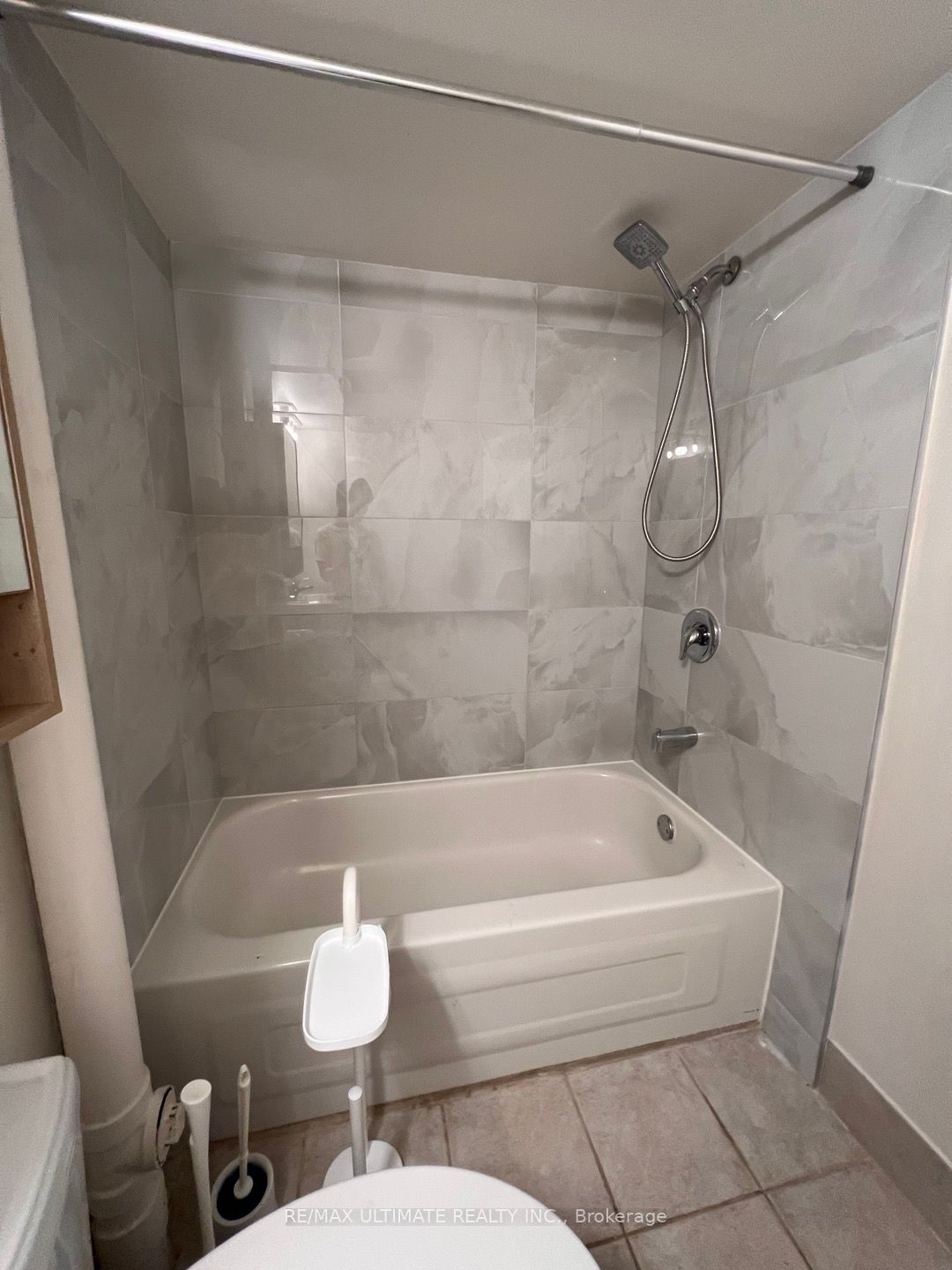 36 Brantford Dr Property Photo 6