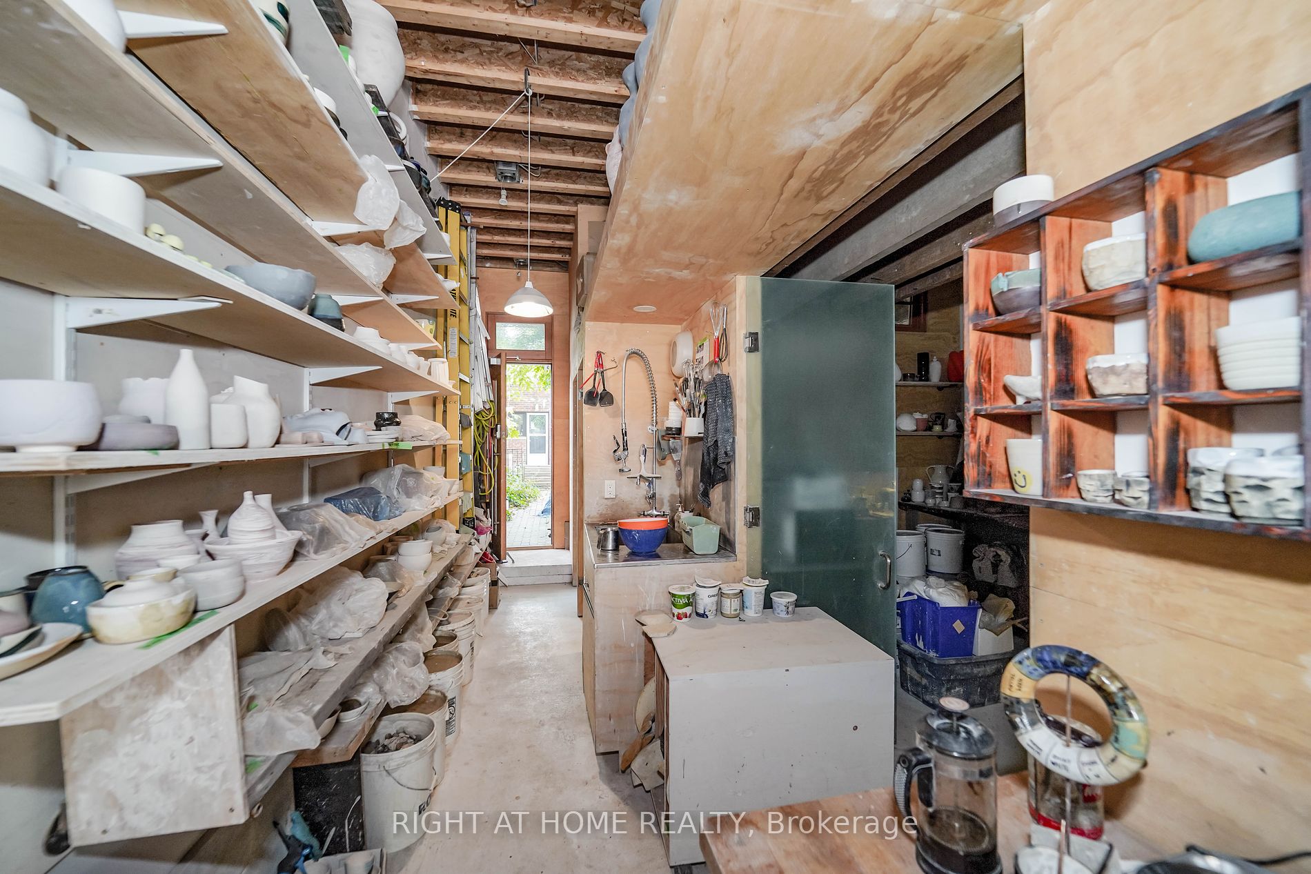 303 Coxwell Ave Property Photo 25