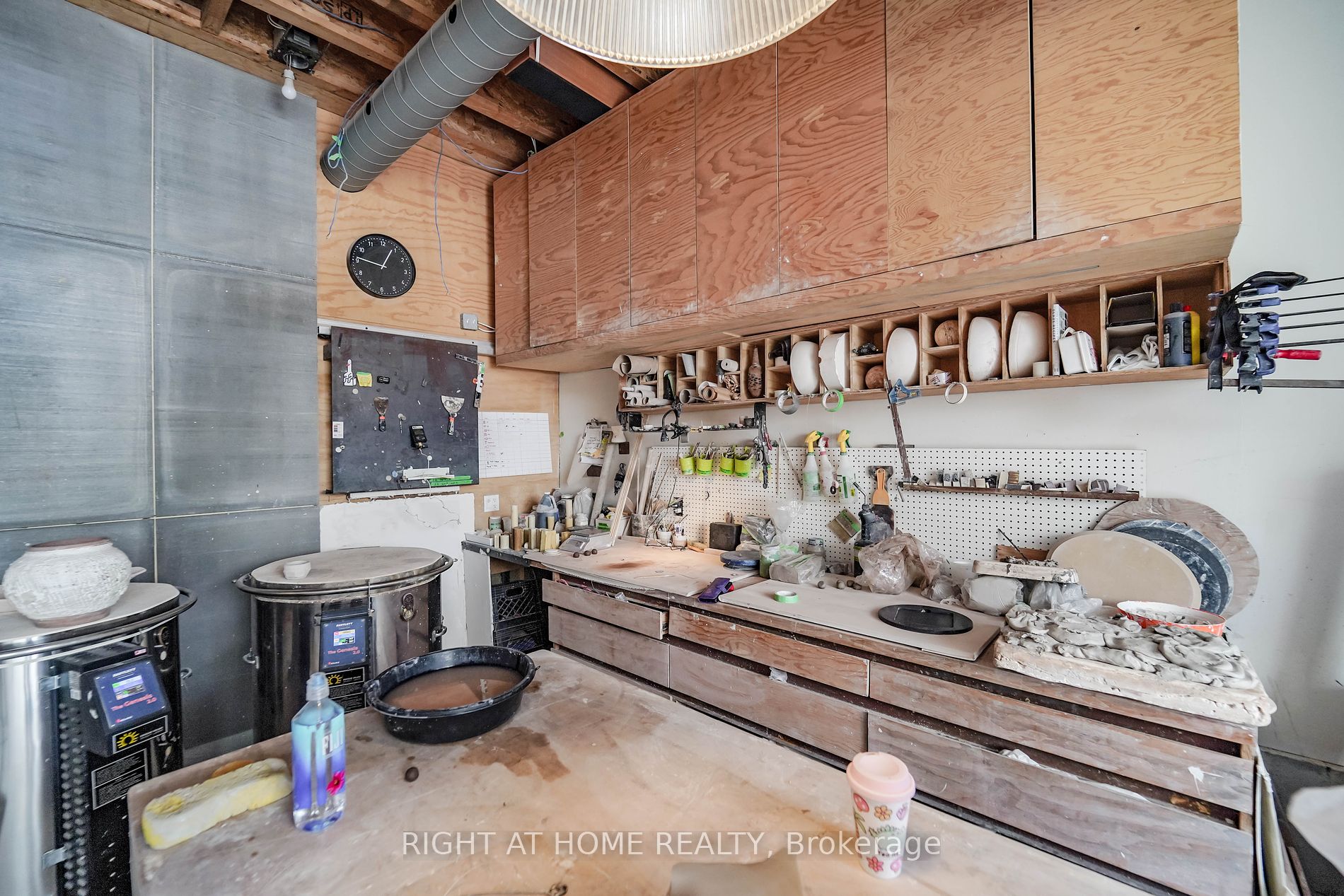 303 Coxwell Ave Property Photo 27