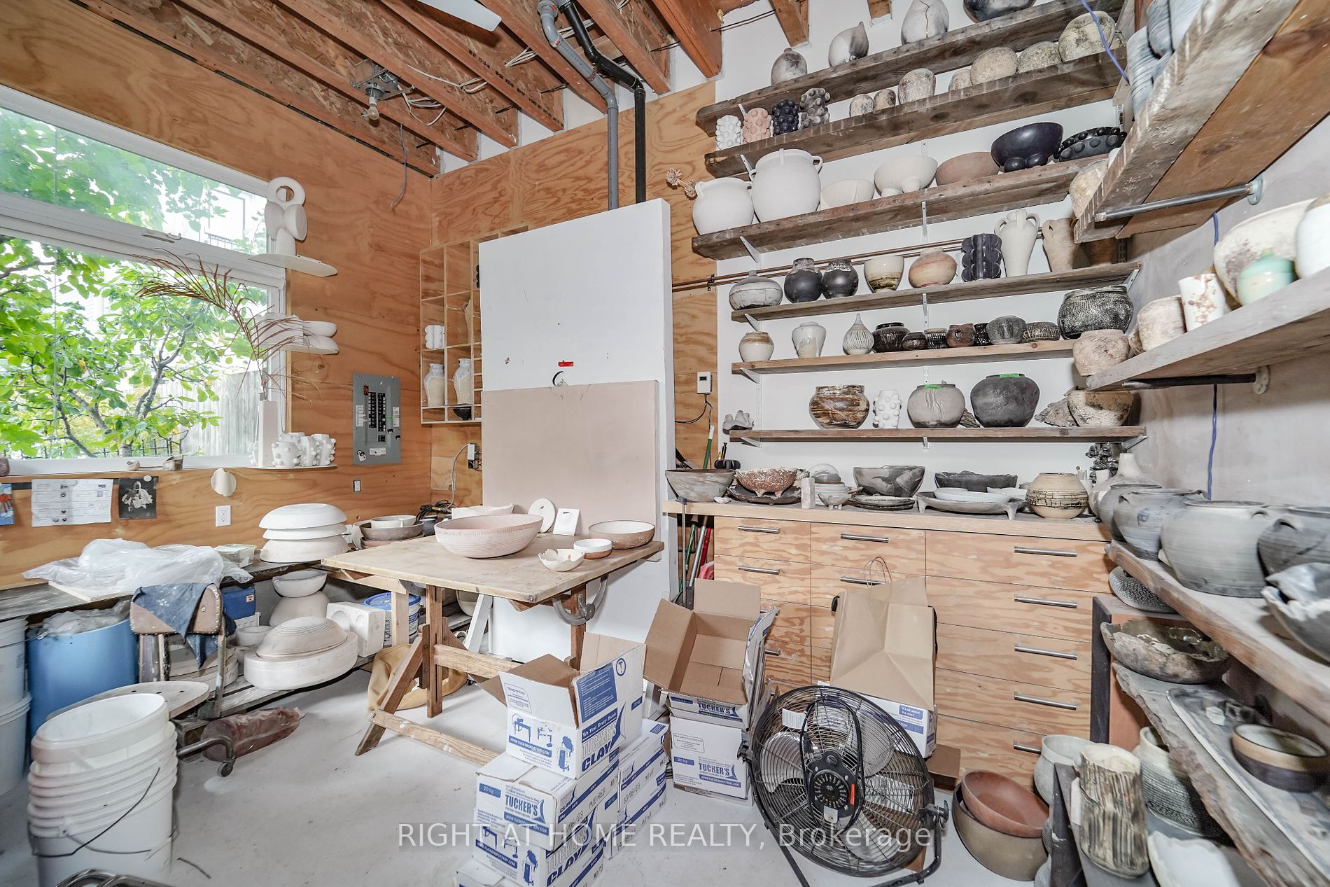 303 Coxwell Ave Property Photo 28