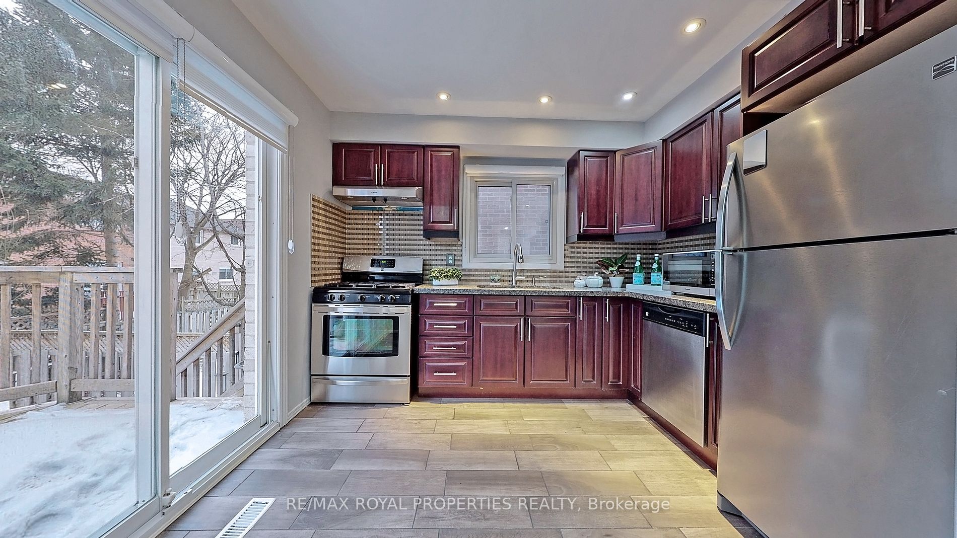 25 Deverill Cres Property Photo 15