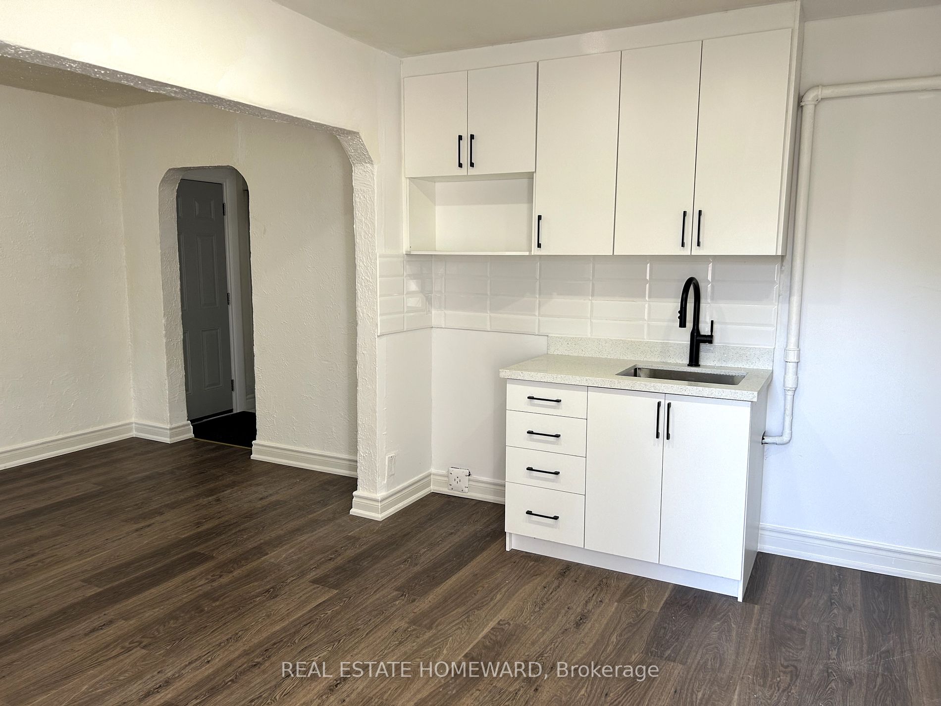 1295 Gerrard St E Property Photo 1