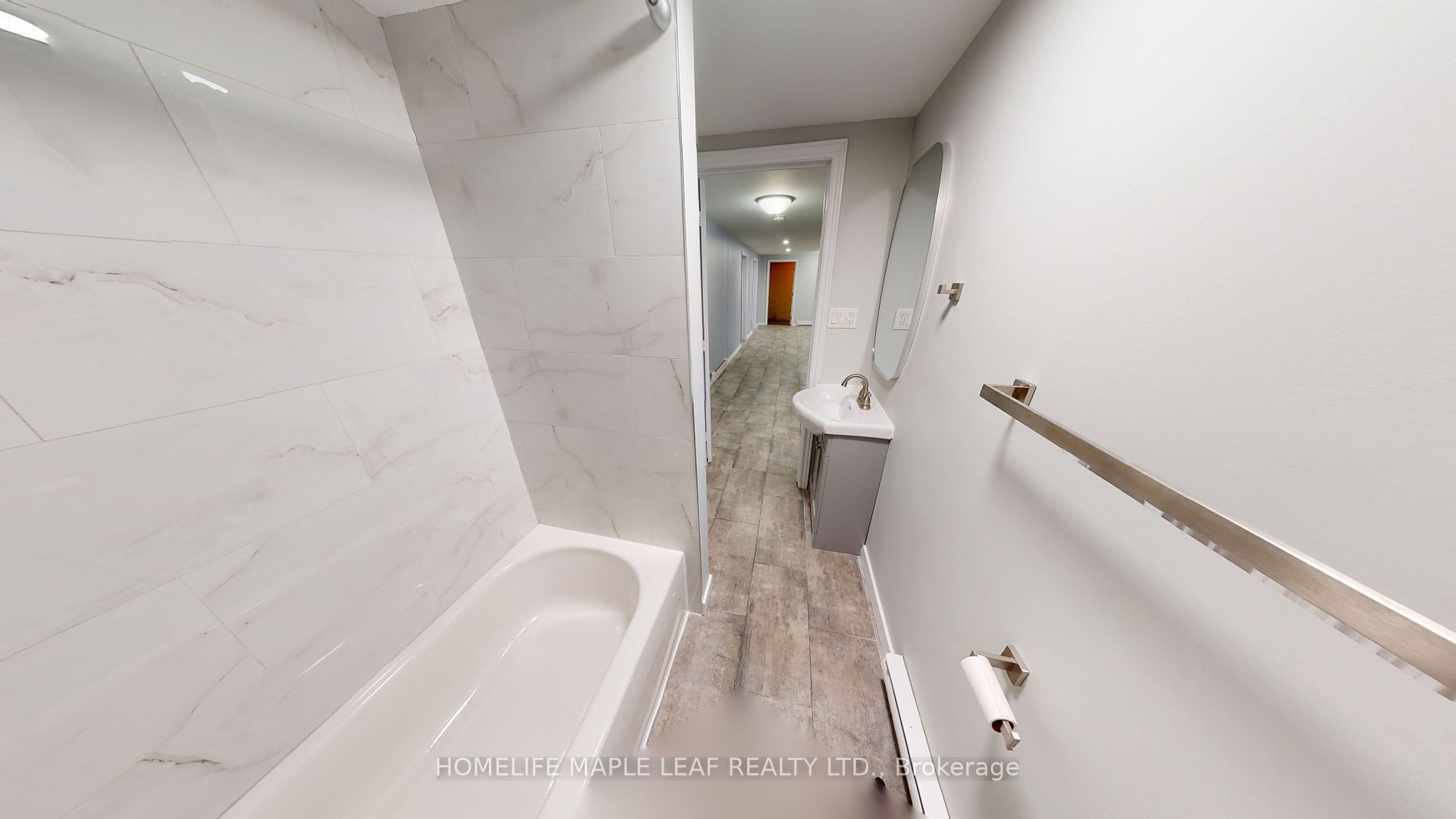 598 Montgomery St Property Photo 12