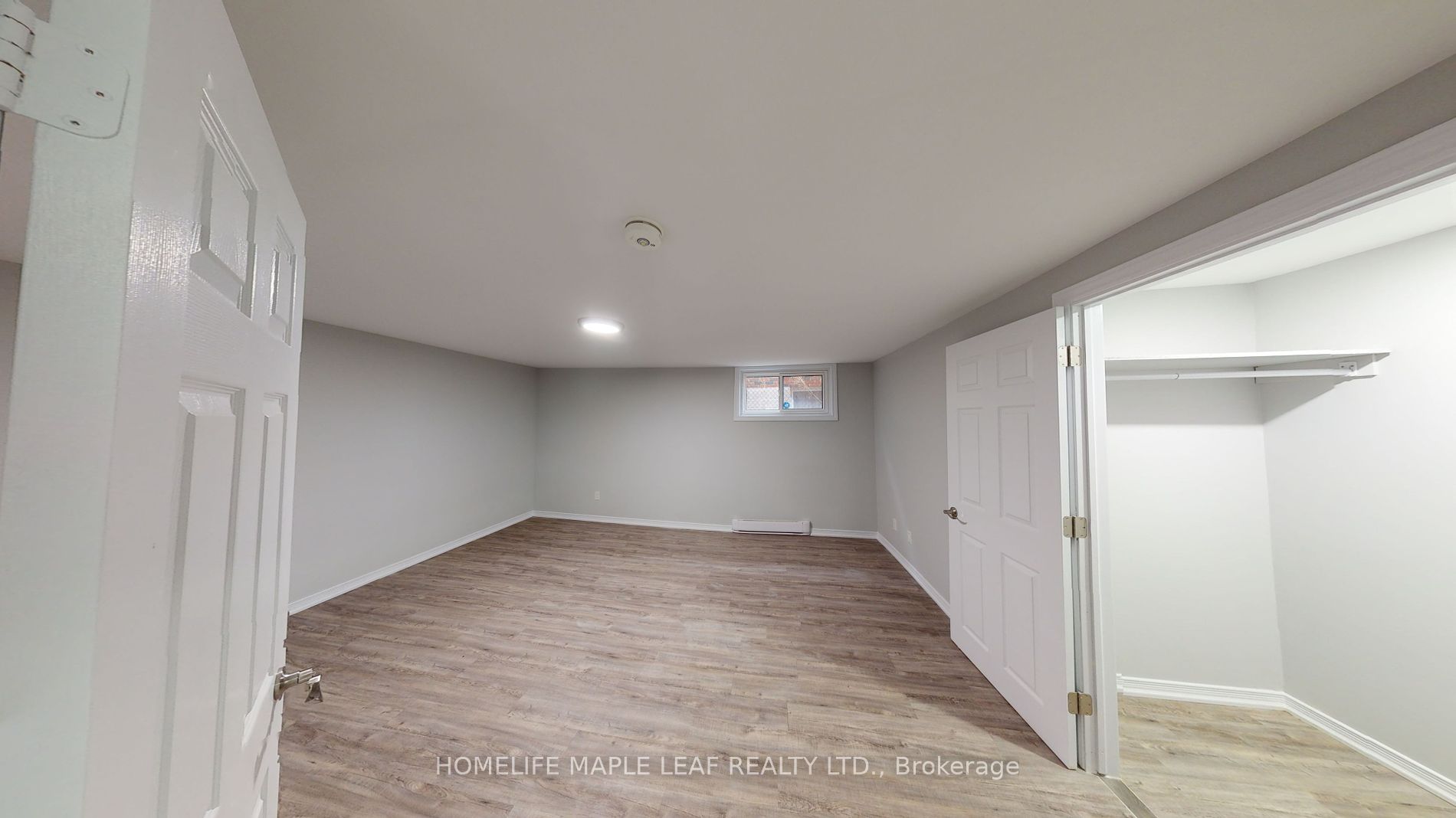 598 Montgomery St Property Photo 14