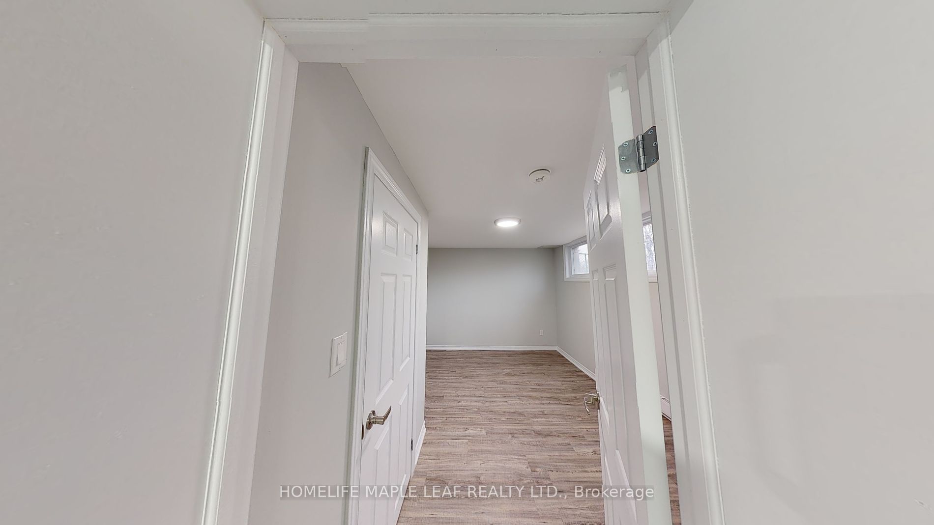 598 Montgomery St Property Photo 22
