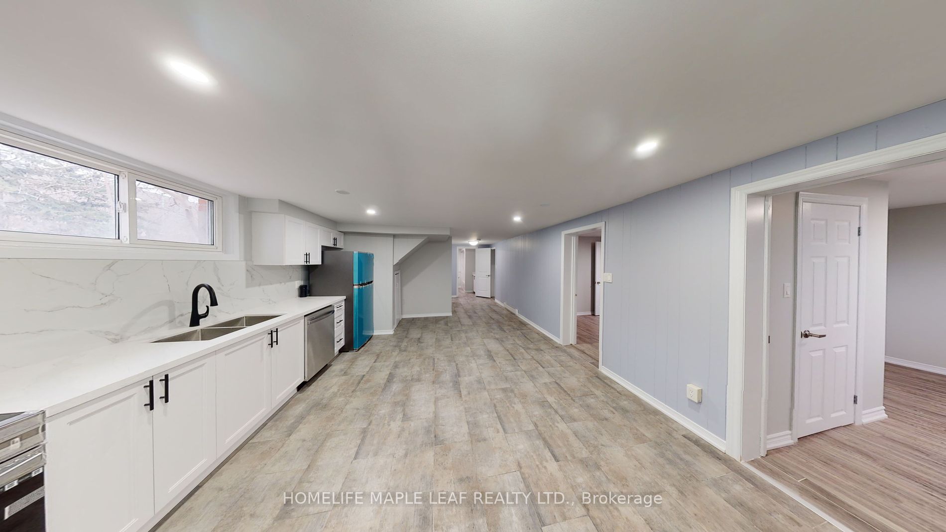 598 Montgomery St Property Photo 29