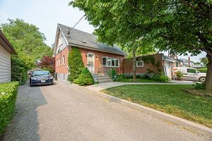 80 Vanbrugh Ave Property Photo 1