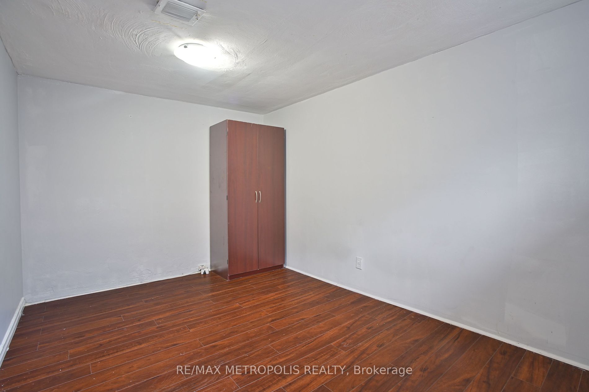 17 Dobbin Rd Property Photo 8