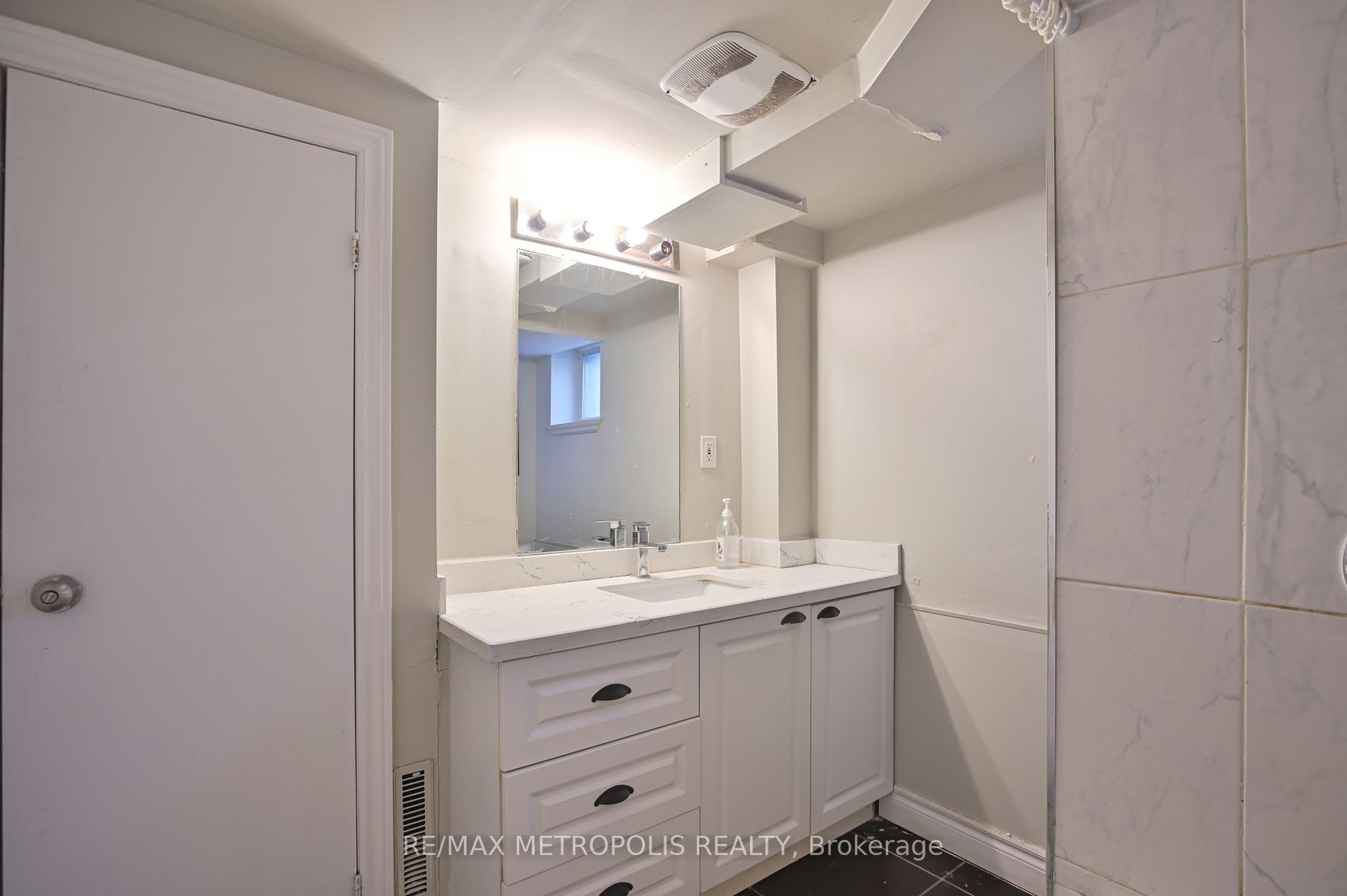 17 Dobbin Rd Property Photo 17