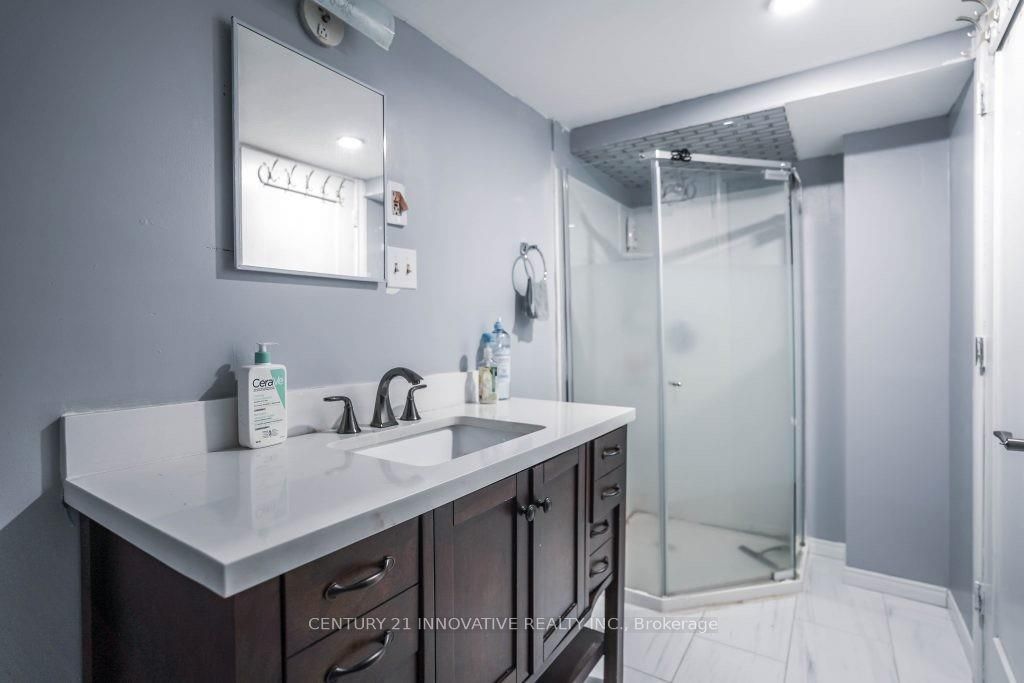 98 Kirby Cres Property Photo 6