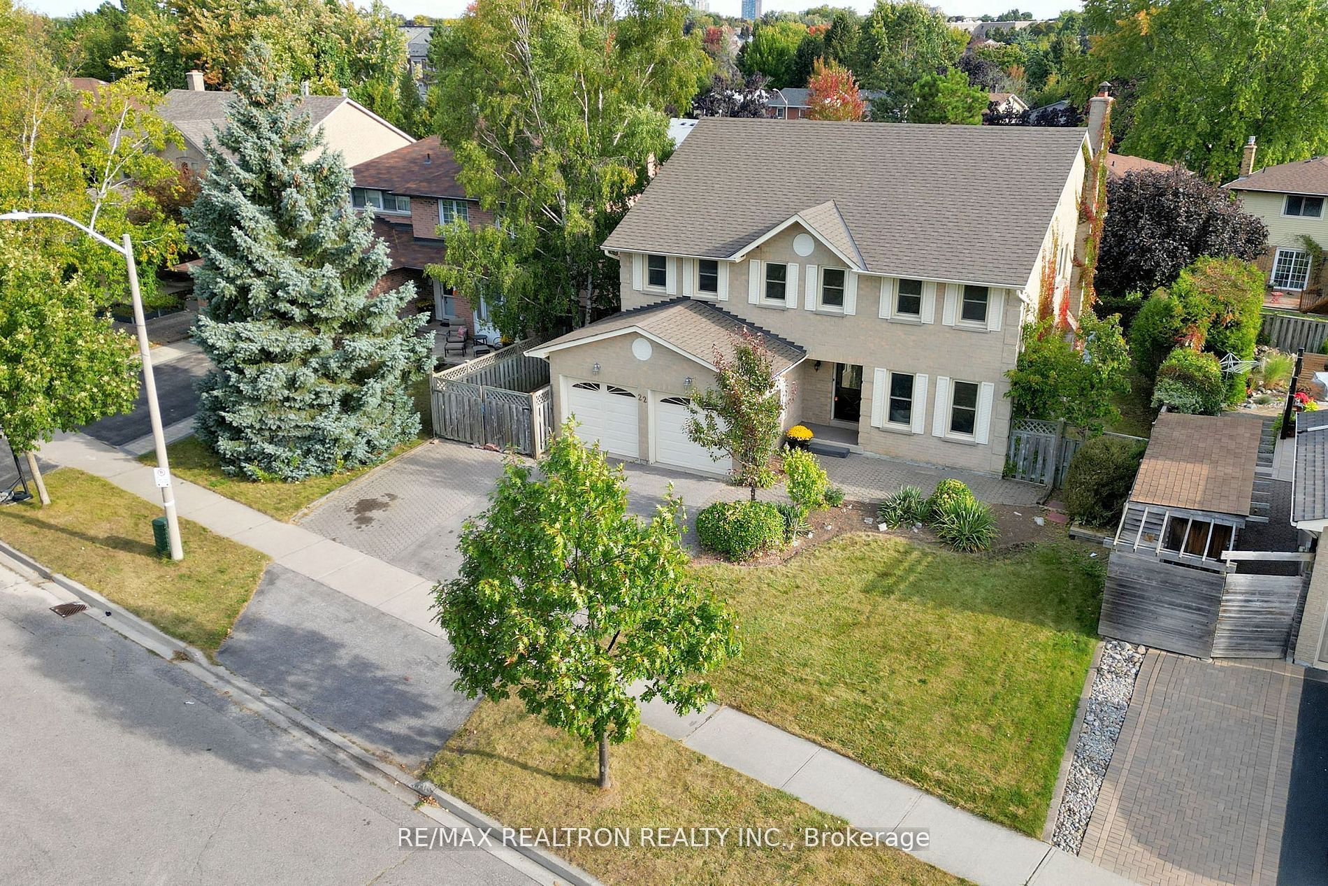 22 Love Cres Property Photo 2