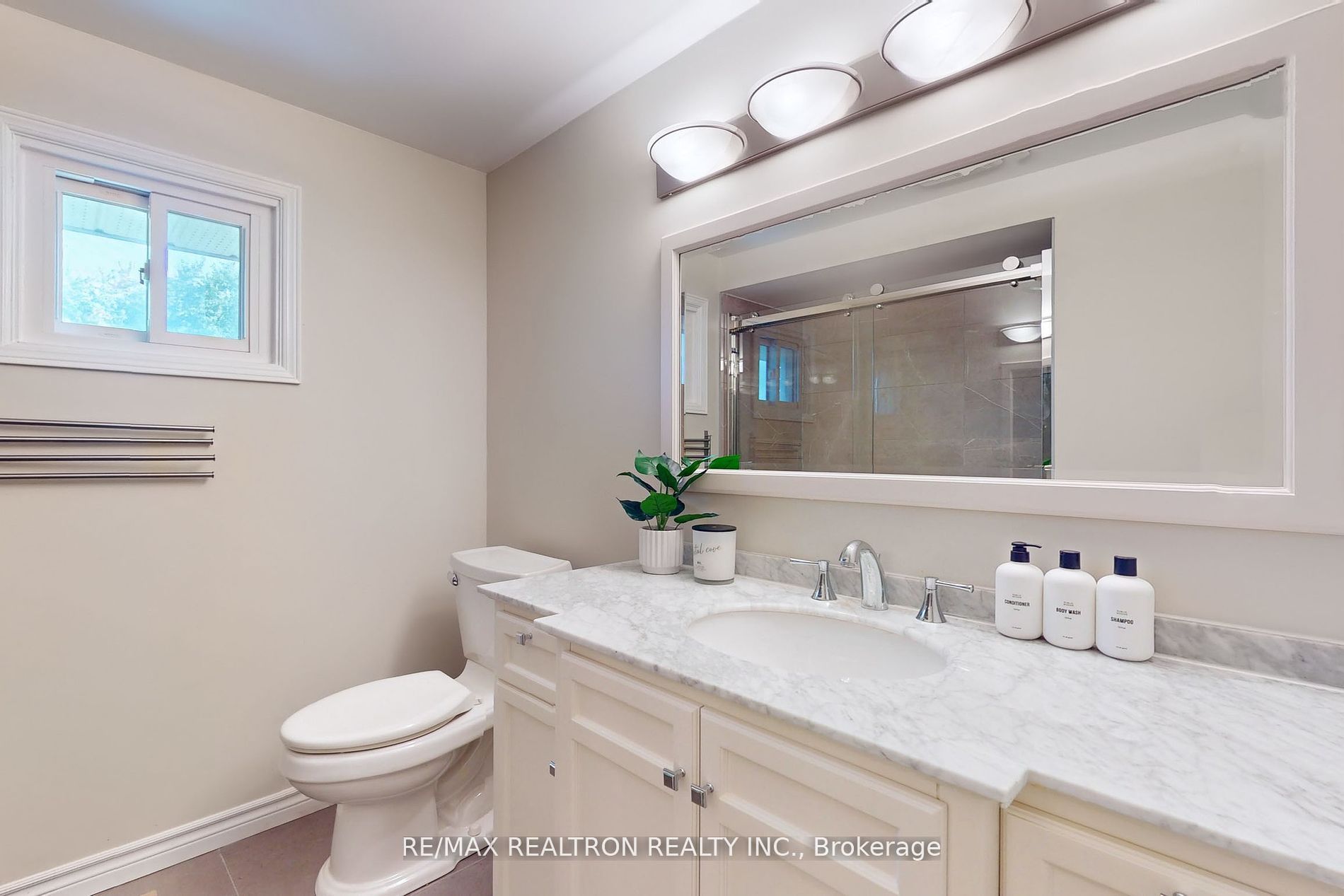 22 Love Cres Property Photo 31