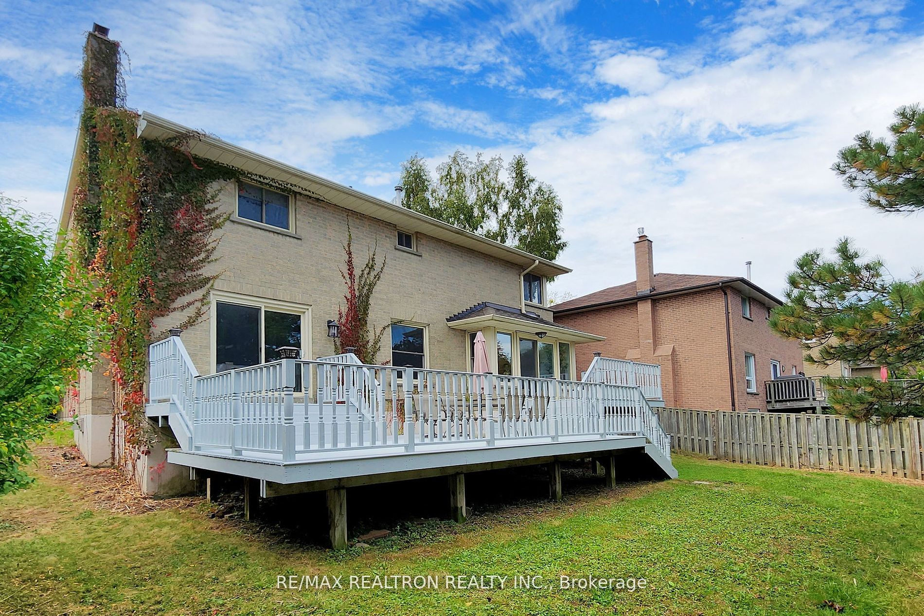 22 Love Cres Property Photo 34