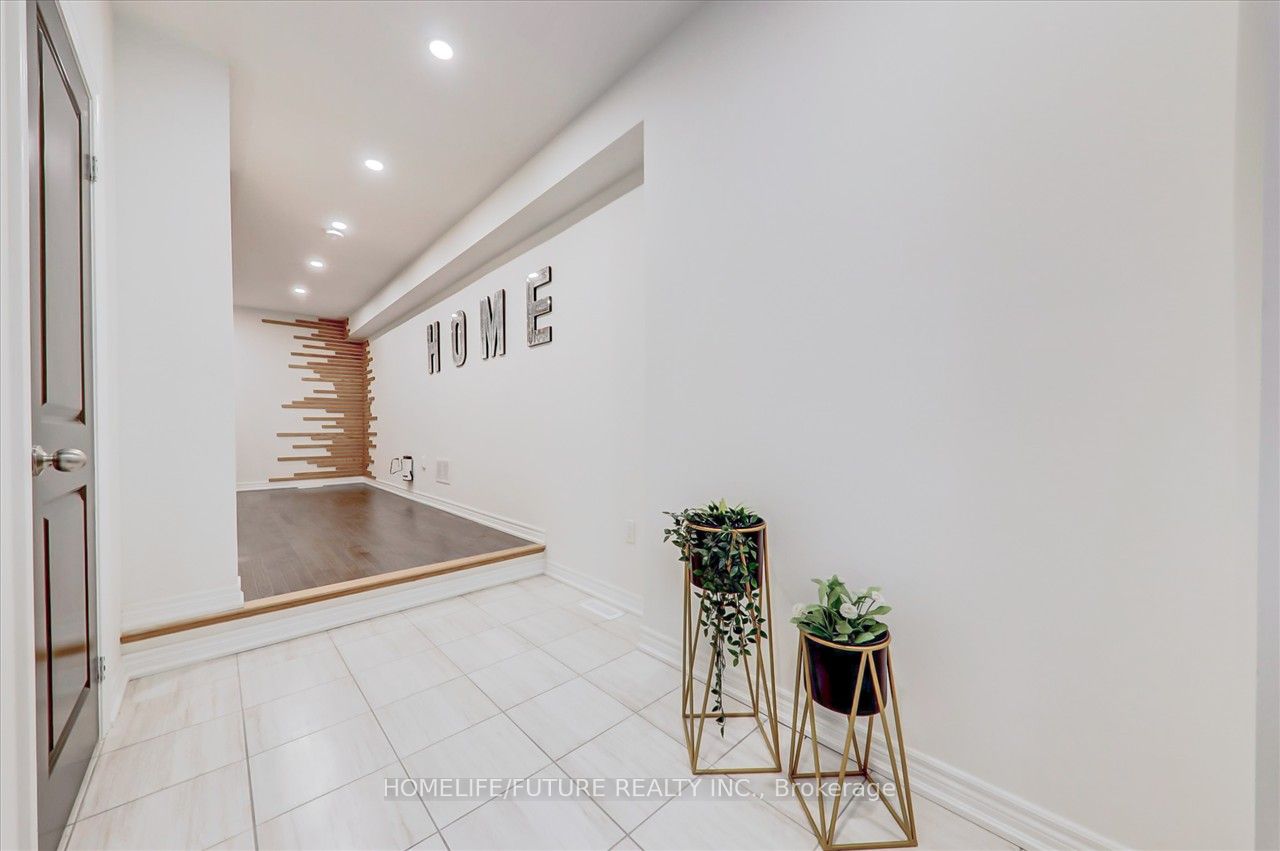 6 Broylio Lane Property Photo 5
