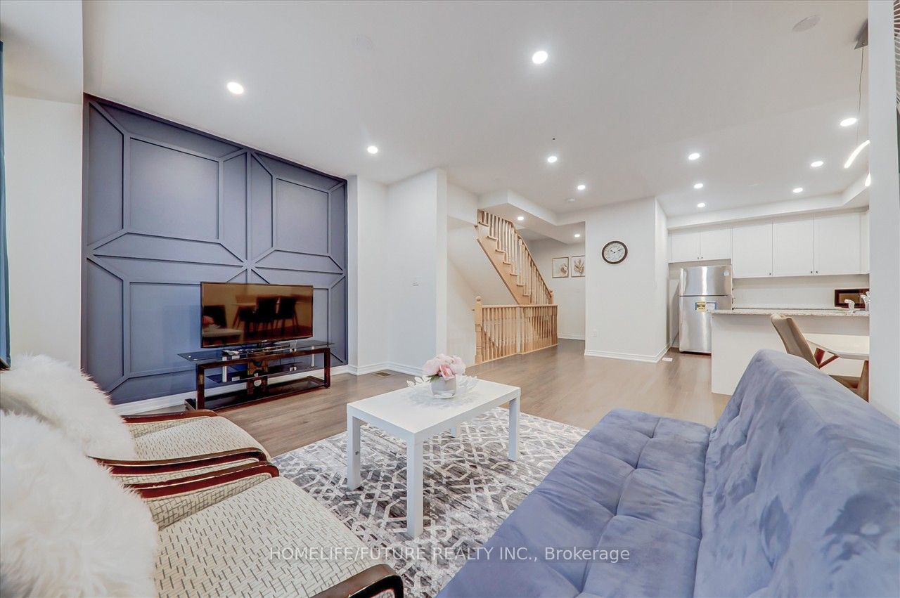 6 Broylio Lane Property Photo 11