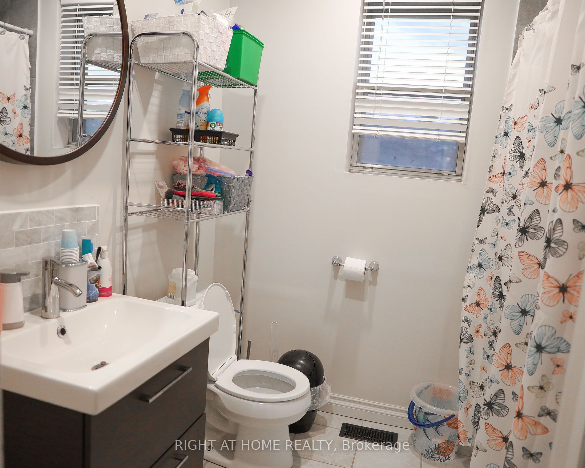 572 Crerar Ave W Property Photo 14