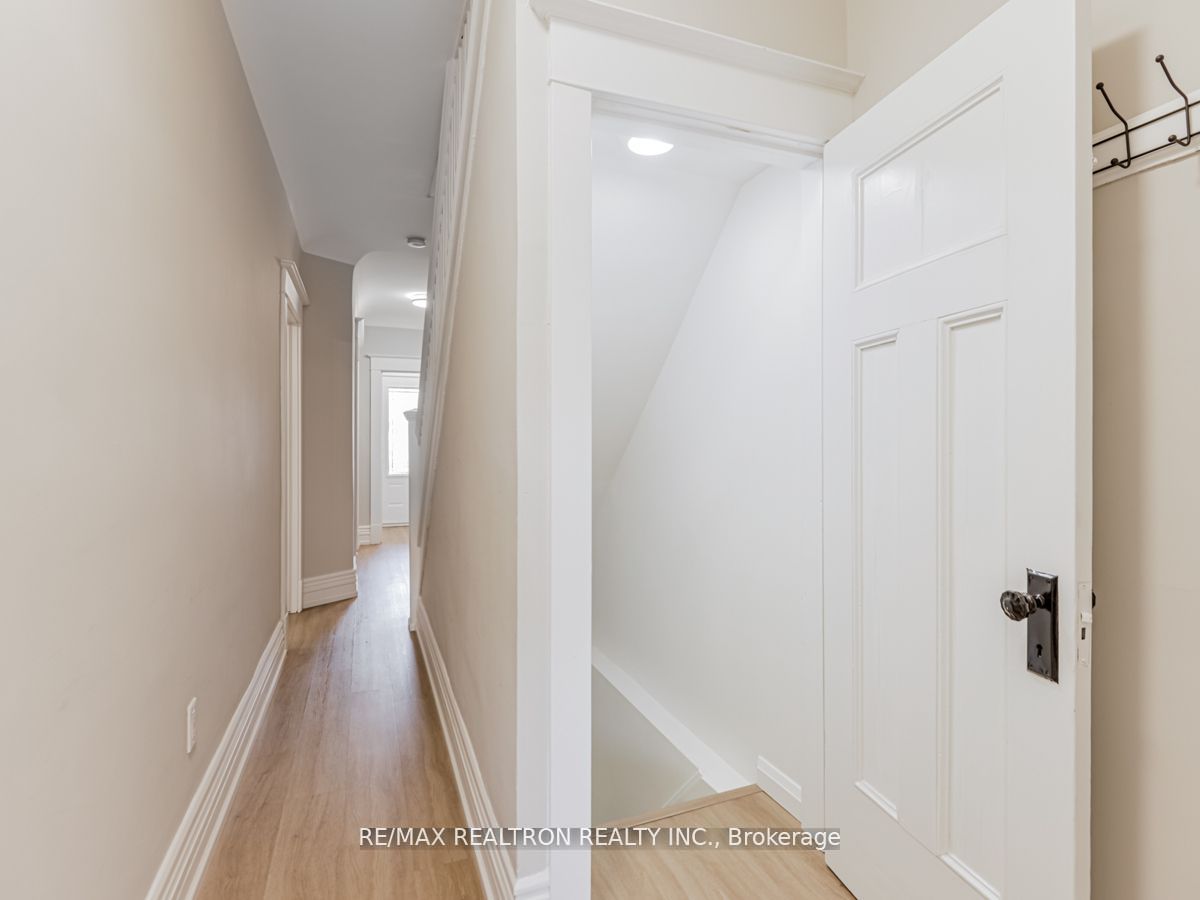123 Browning Ave Property Photo 13