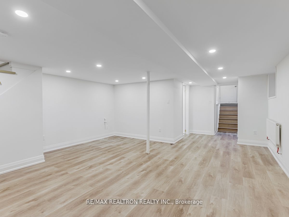 123 Browning Ave Property Photo 25