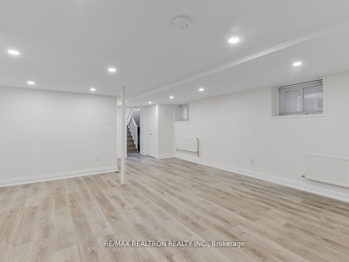 123 Browning Ave Property Photo 26