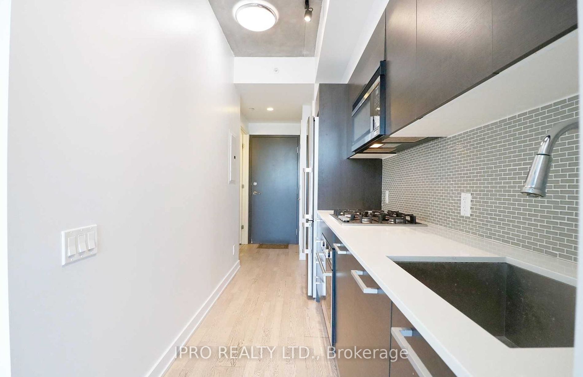 60 Haslett Ave 11 Property Photo 4