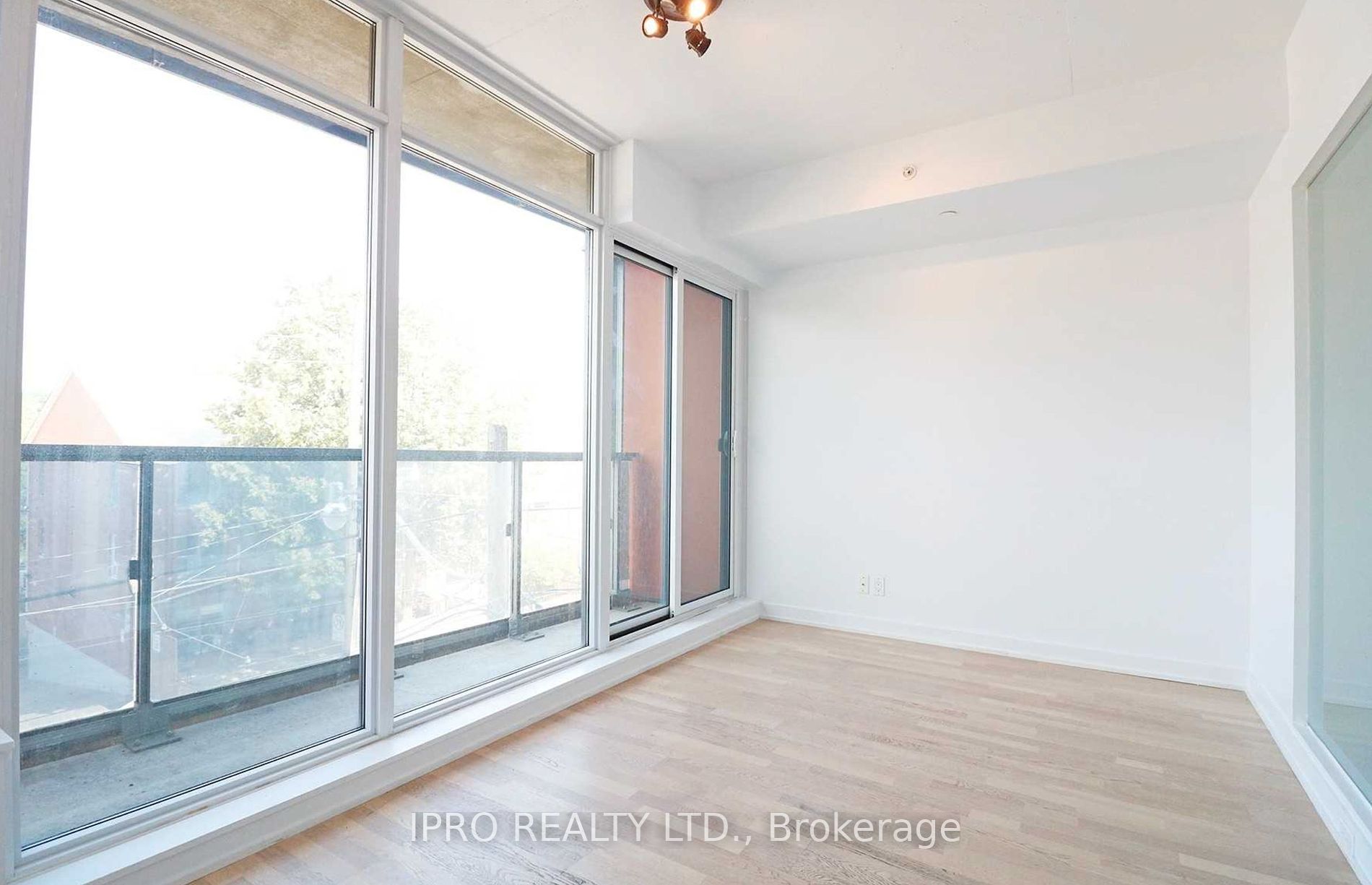 60 Haslett Ave 11 Property Photo 8