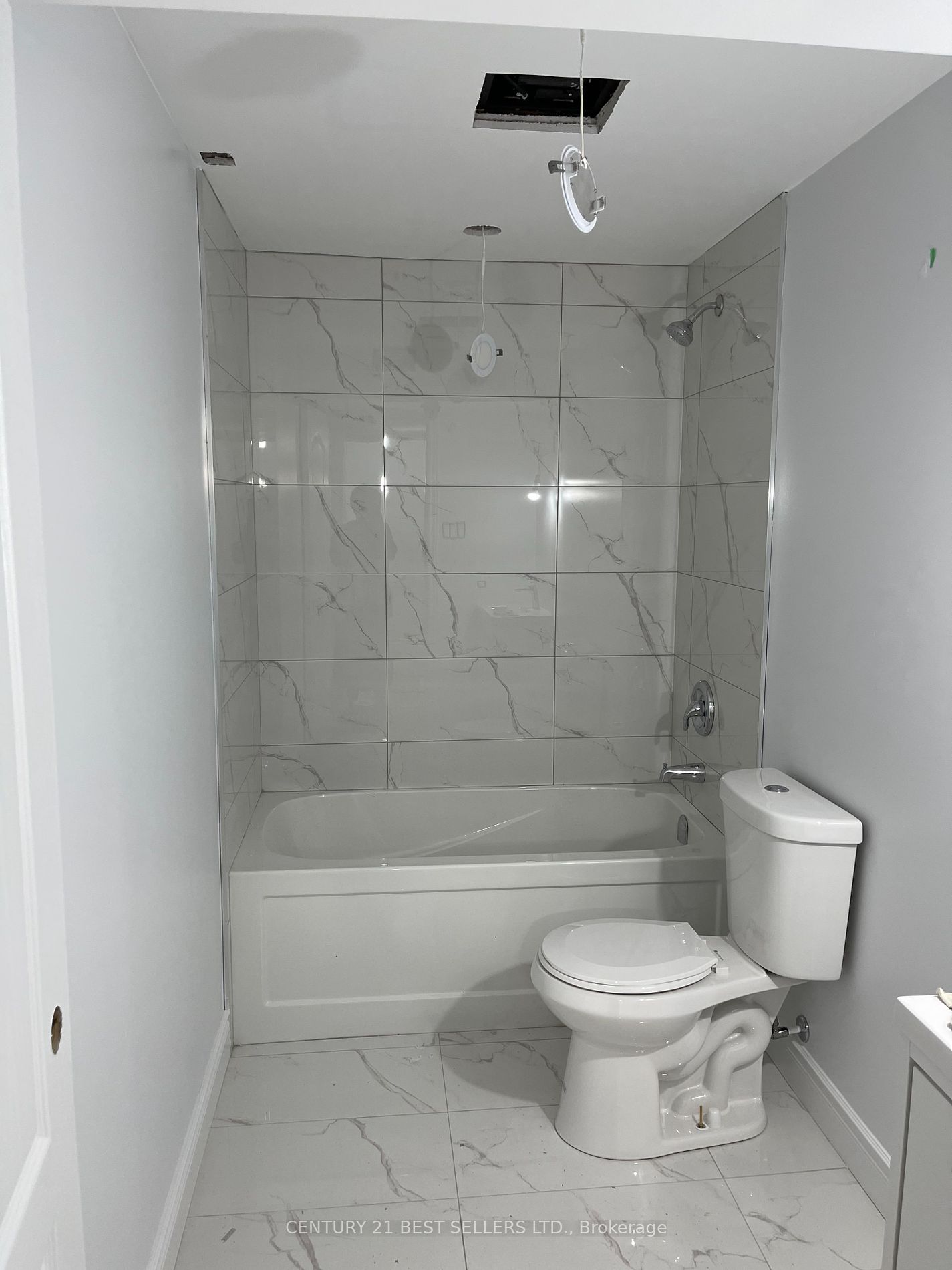 29 Borland Crt Property Photo 6