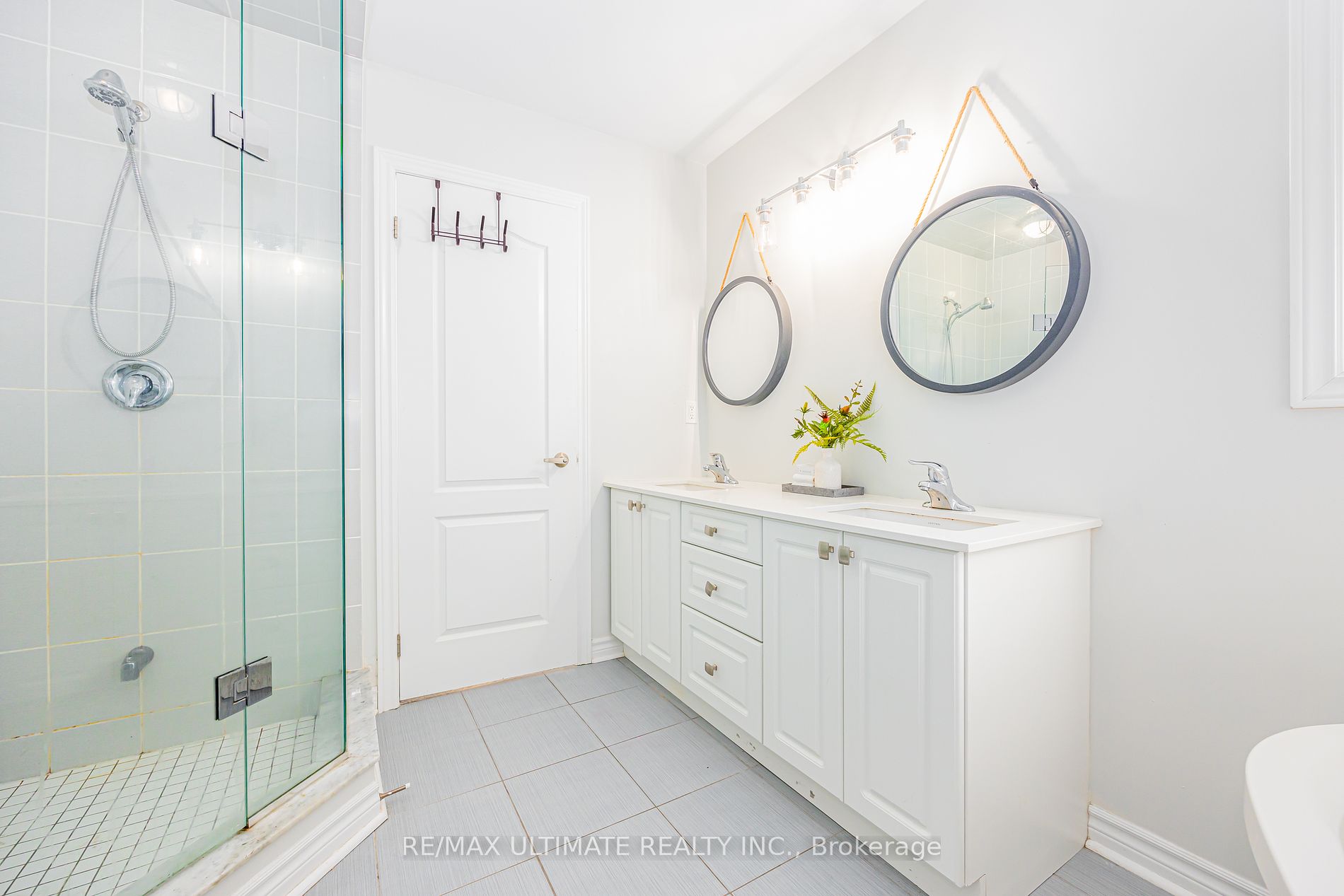 193 Kenneth Cole Dr Property Photo 20