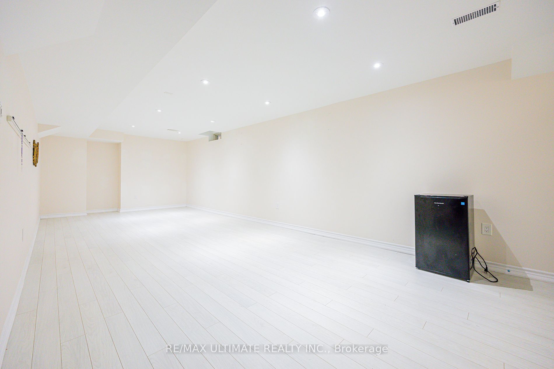 193 Kenneth Cole Dr Property Photo 26