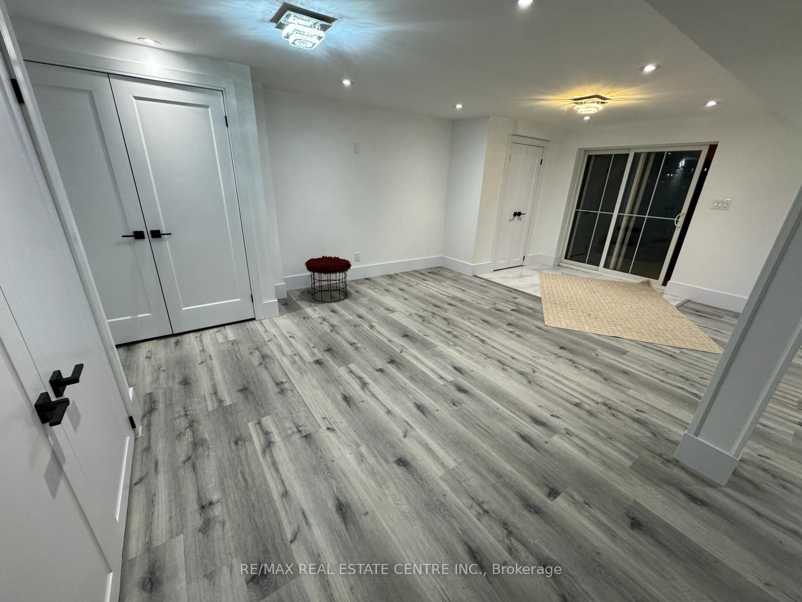 27 Olerud Dr Property Photo 1
