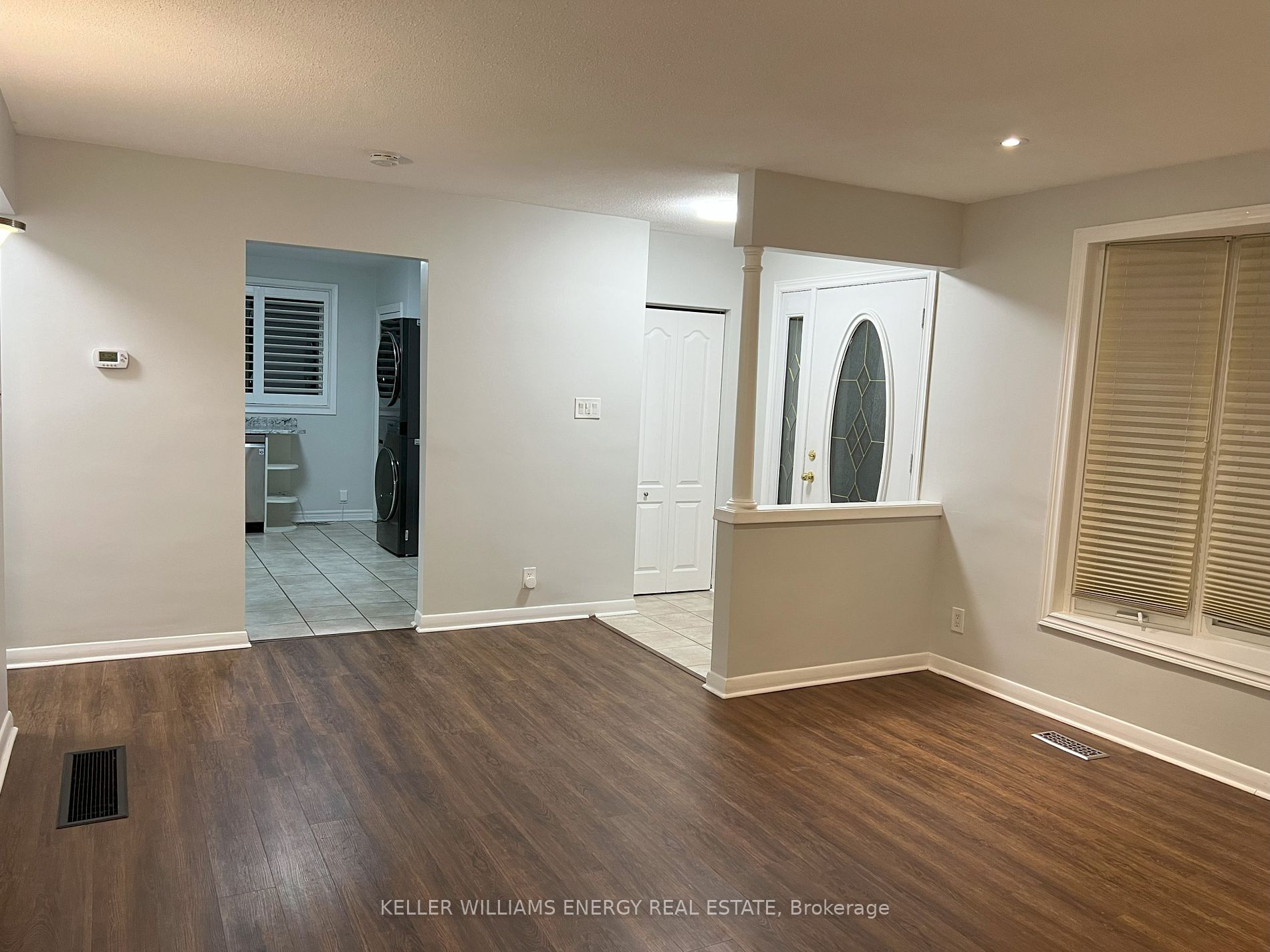 927 Centre St N Property Photo 5